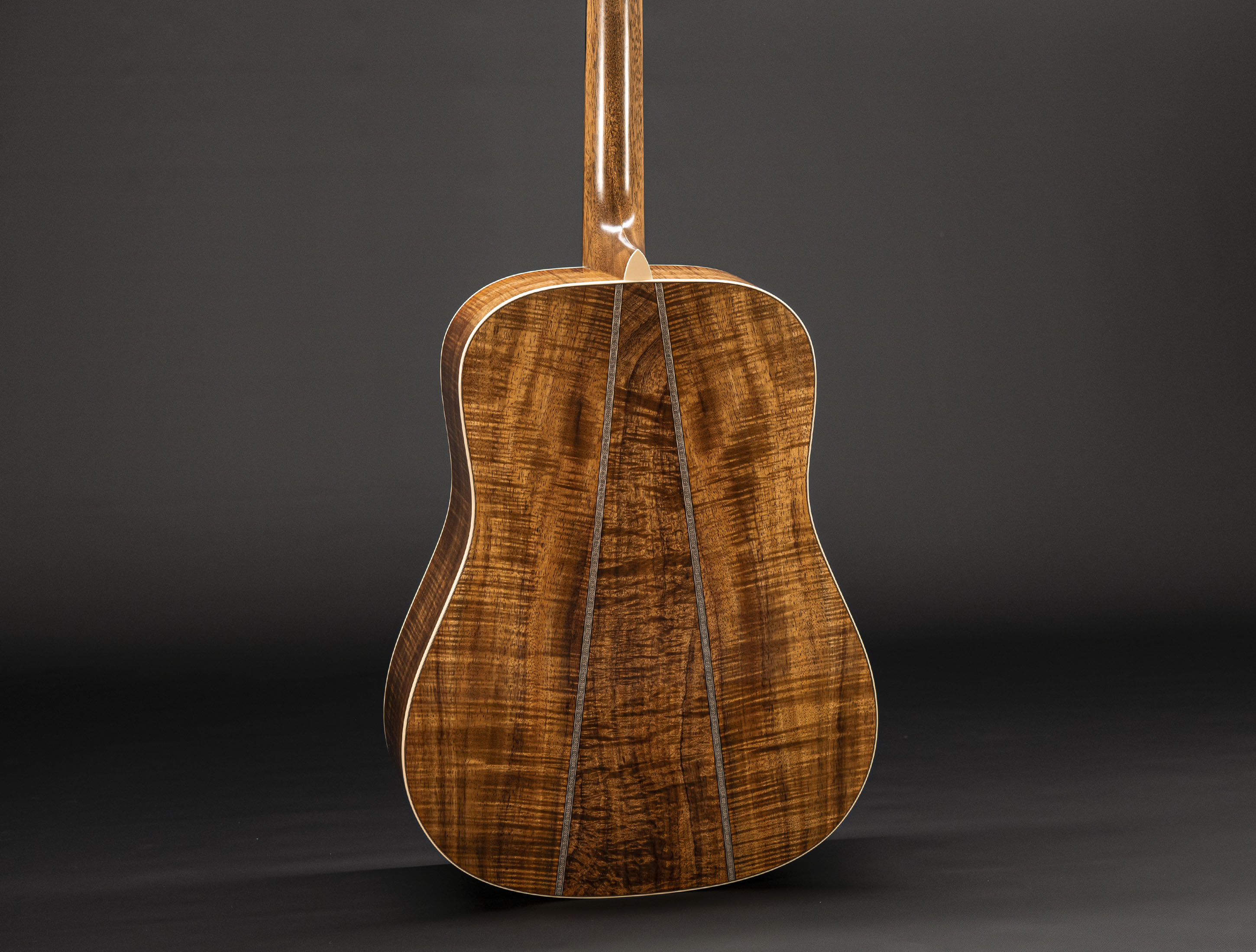 a128163-Martin-Custom-Shop-Super-D-High-Flame-Koa a128163-martin-custom-shop-super-d-high-flame-koa