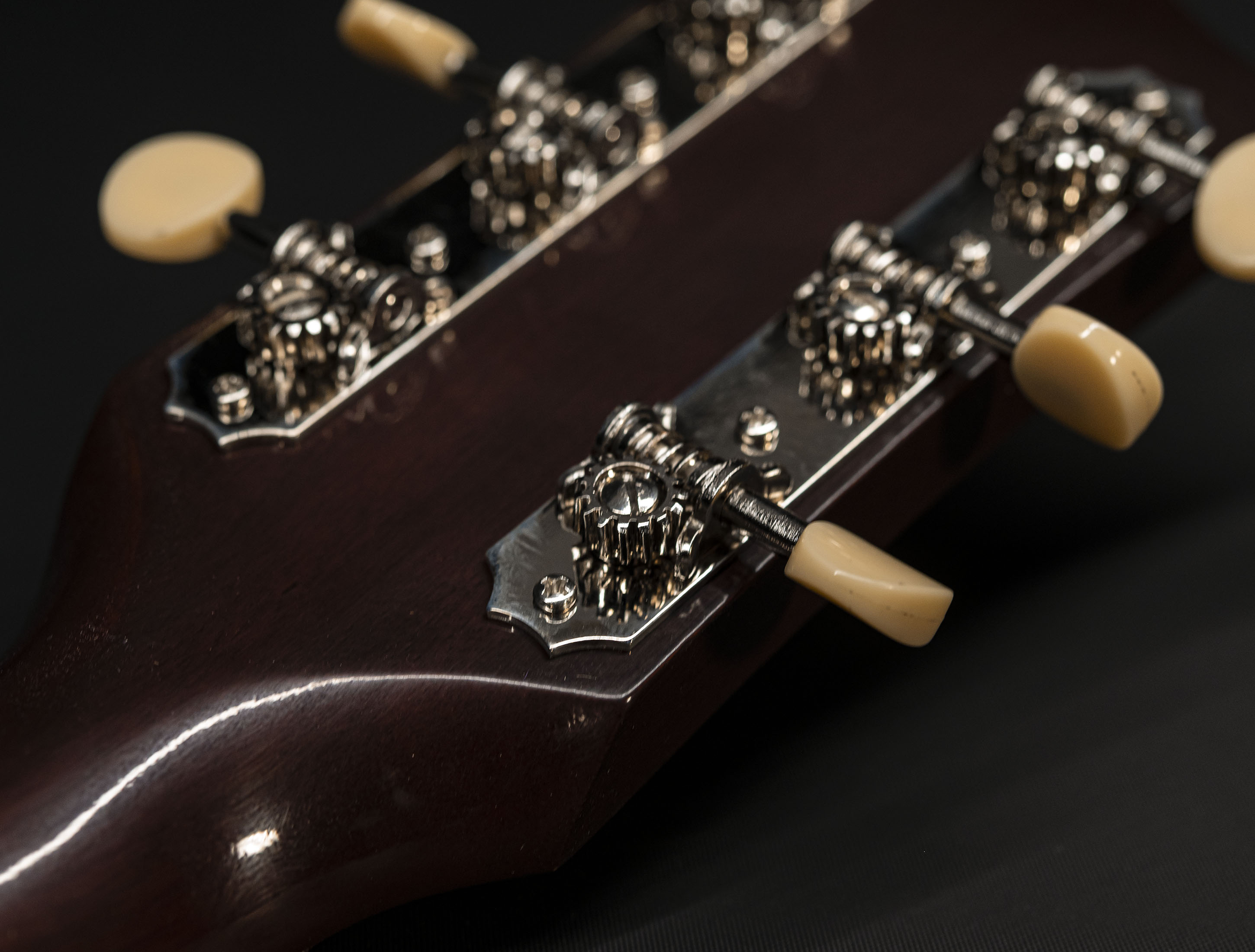Show gallery (24 images) a133376 gibson-lg-2-1942-banner-vintage-sunburst