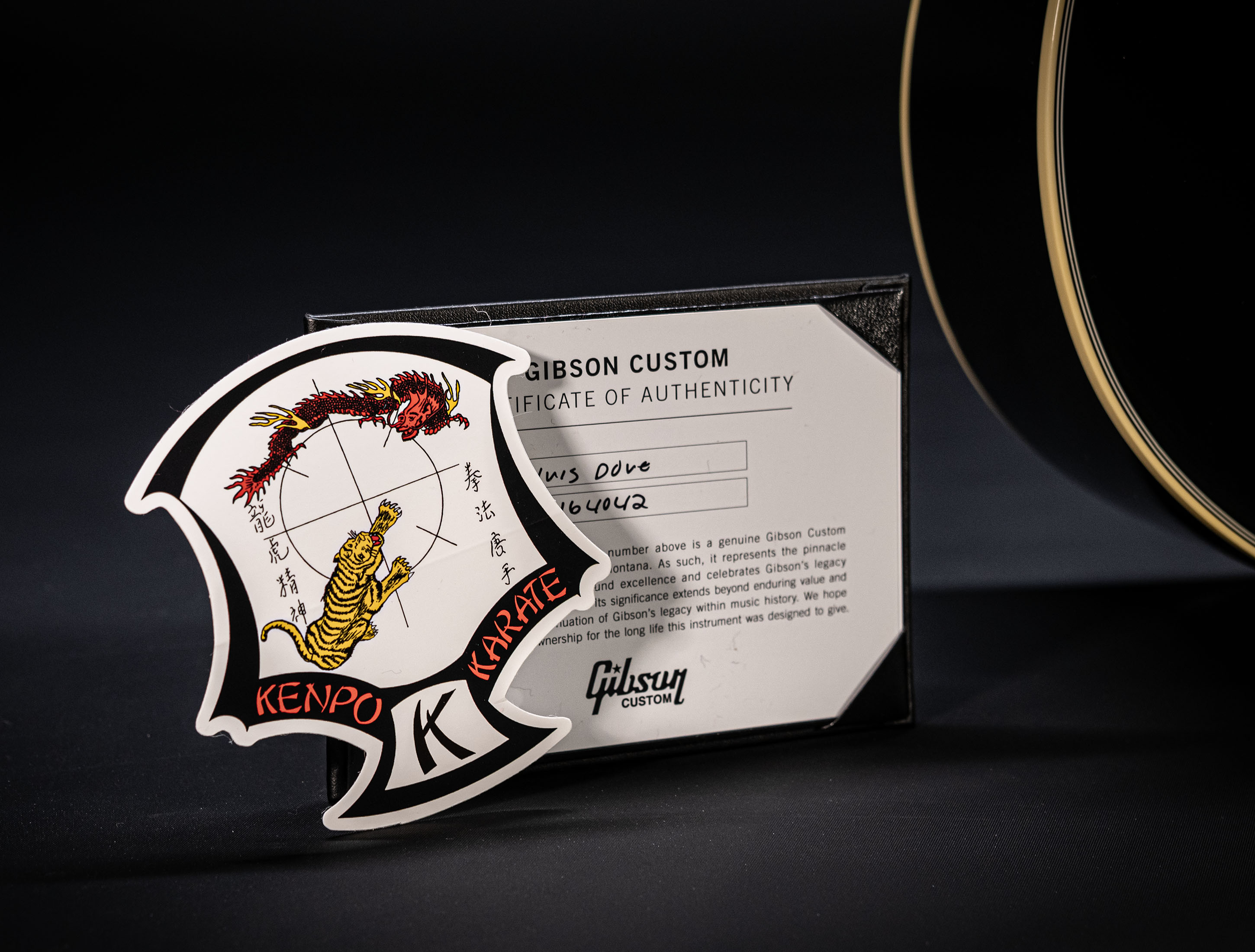 Show gallery (24 images) a155252 Gibson Elvis Presley Dove Signature - A Gift for the King