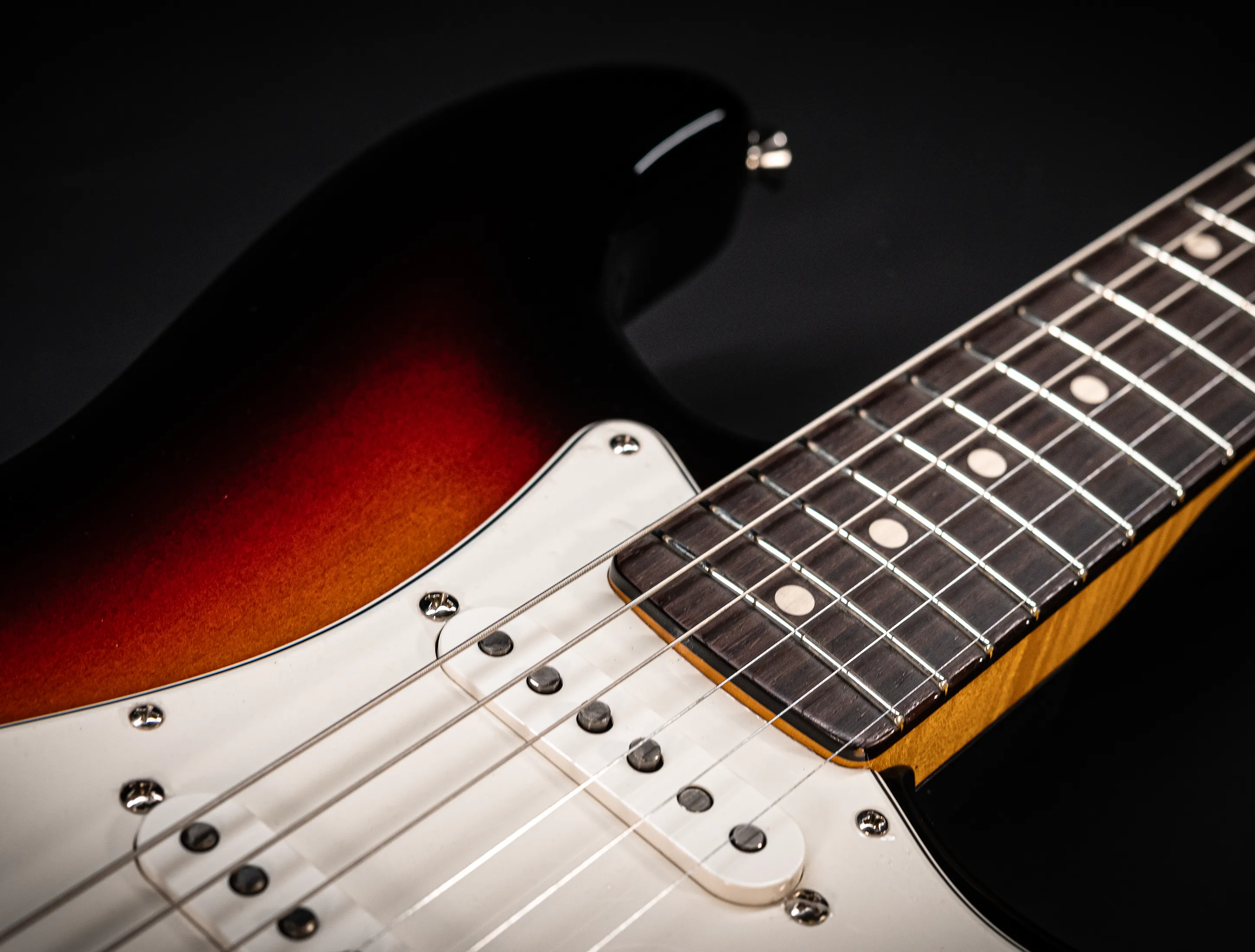 a175596-Fender-MBD-Limited-1963-Stratocaster-Timeless-NOS-flame-Neck-Sunburst-