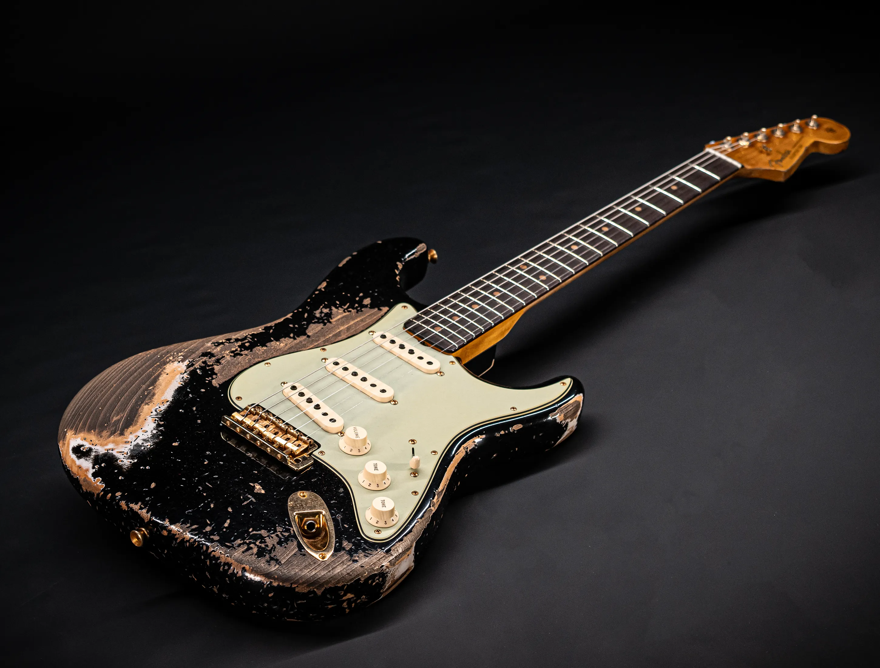 Fender MBD 1963 Stratocaster Super Heavy Relic Black - Gold Hardware