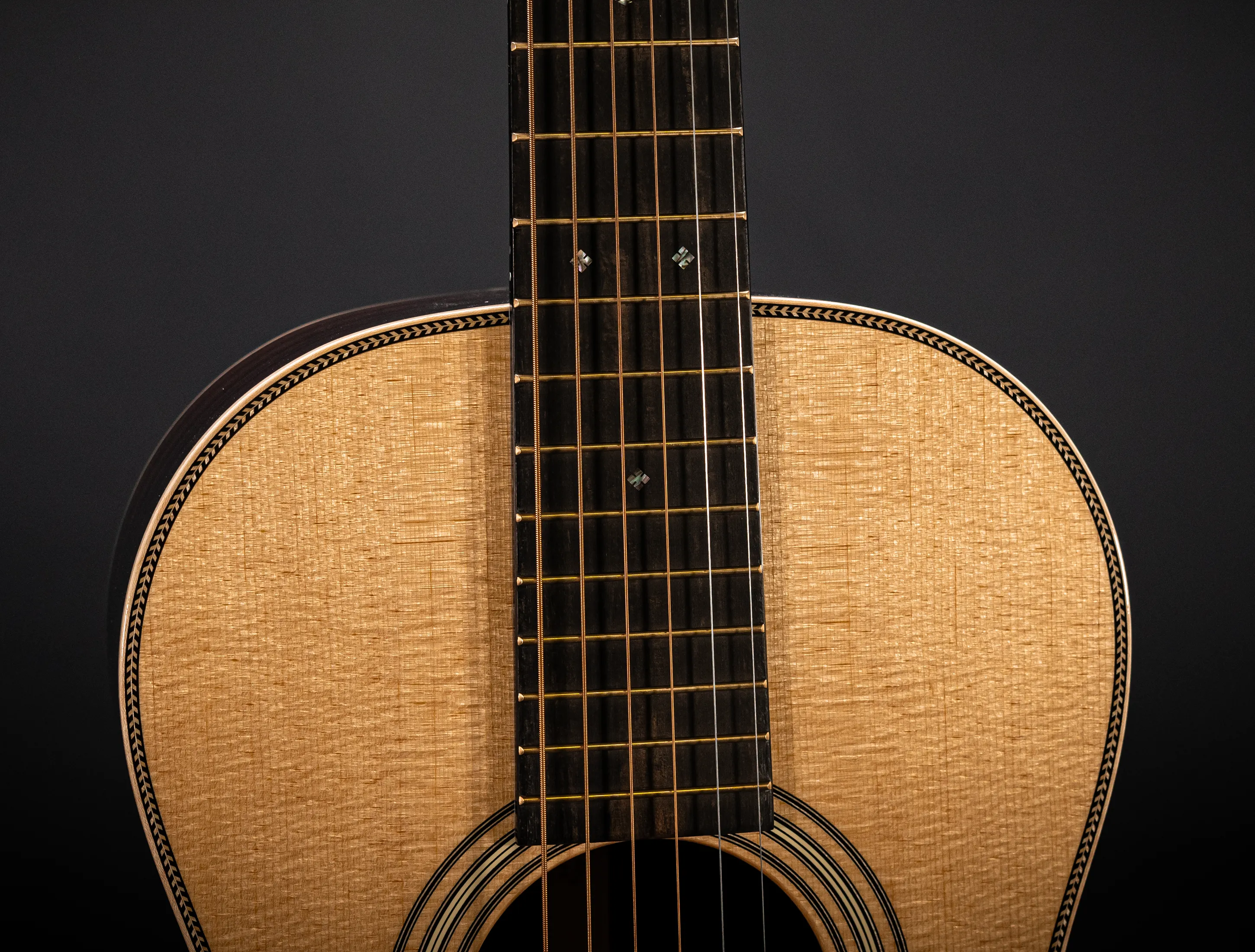 Show gallery (31 images) a170918 Martin 012-28 12-Fret Modern Deluxe Musikhaus-Hermann