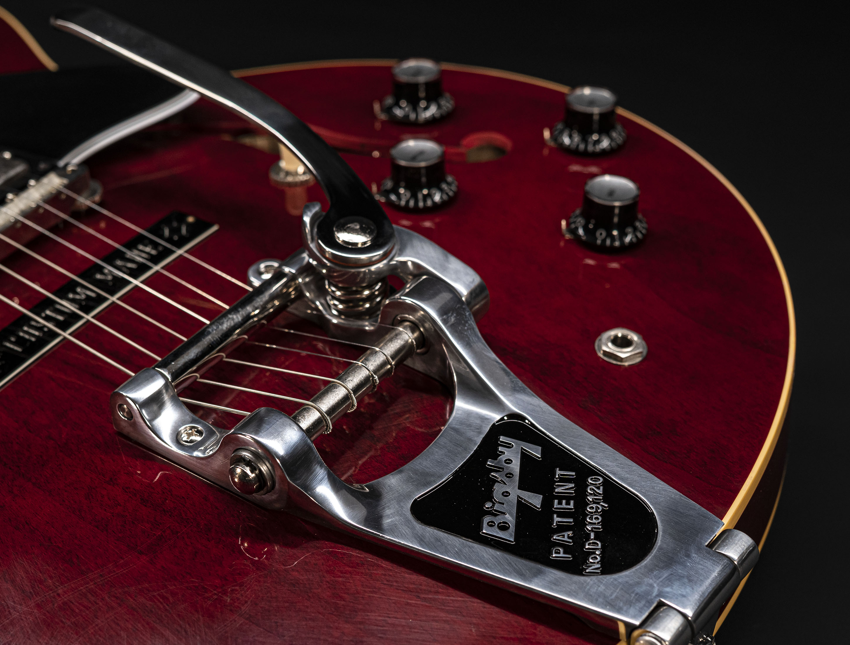 a139628 gibson-es-335-1964-bigsby-custom-shop-murphy-lab-authentic-light-aged-antique-viking-red