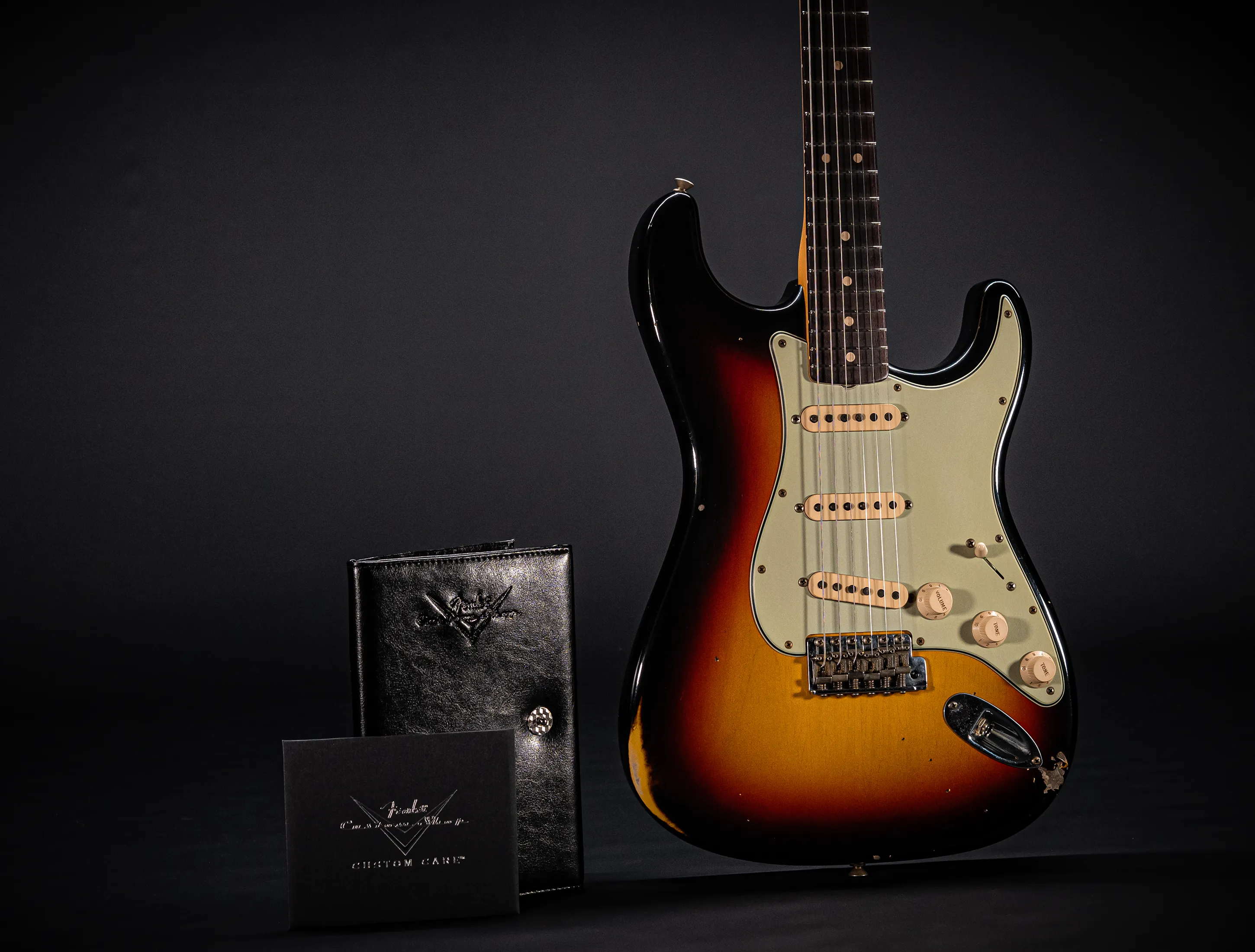 Fender MBD Limited 1963 Stratocaster Relic - Aged 3 Tone Sunburst