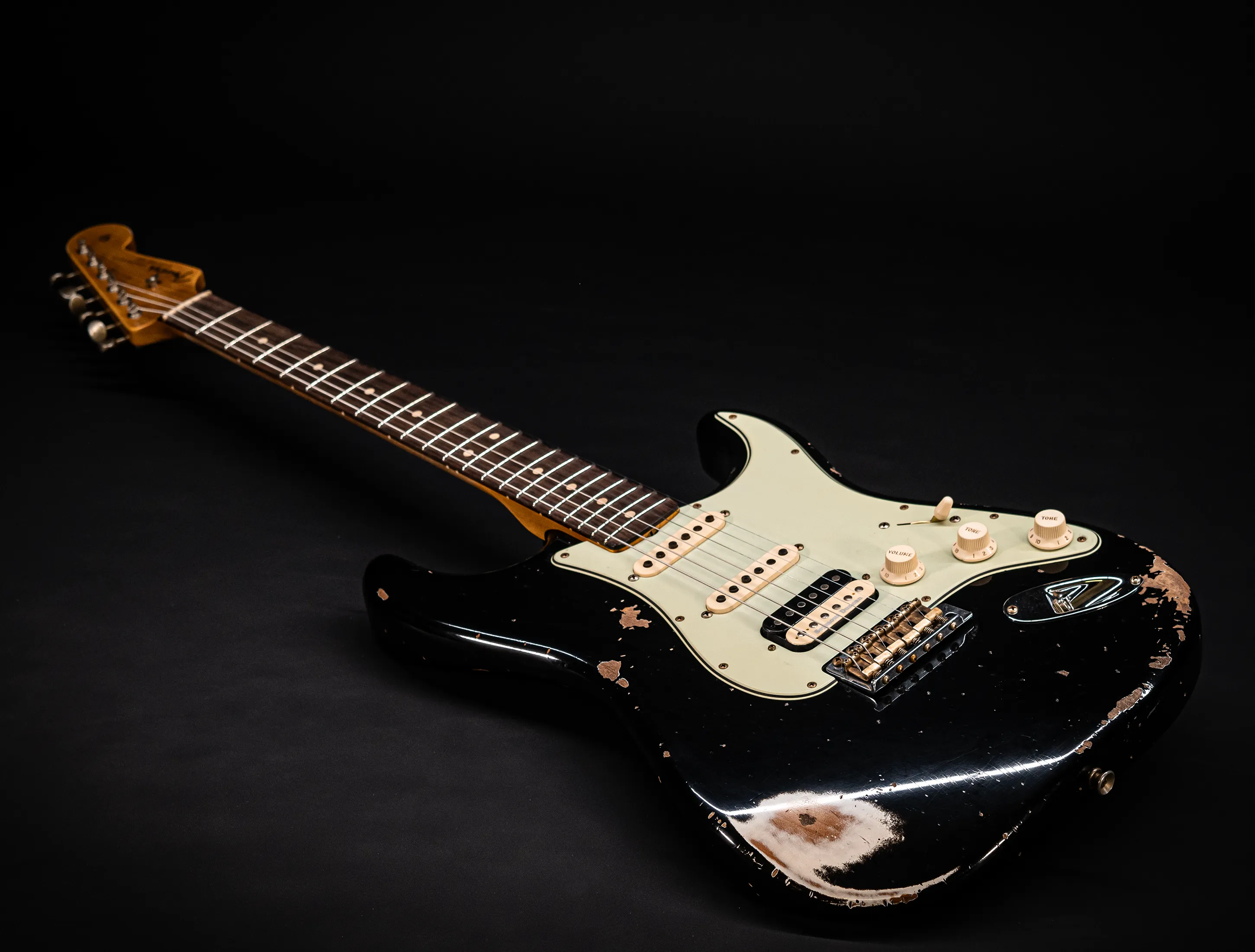 a173100Fender MBD Limited 1963 Humbucker Stratocaster Heavy Relic - Black Muikhaus-Hermann