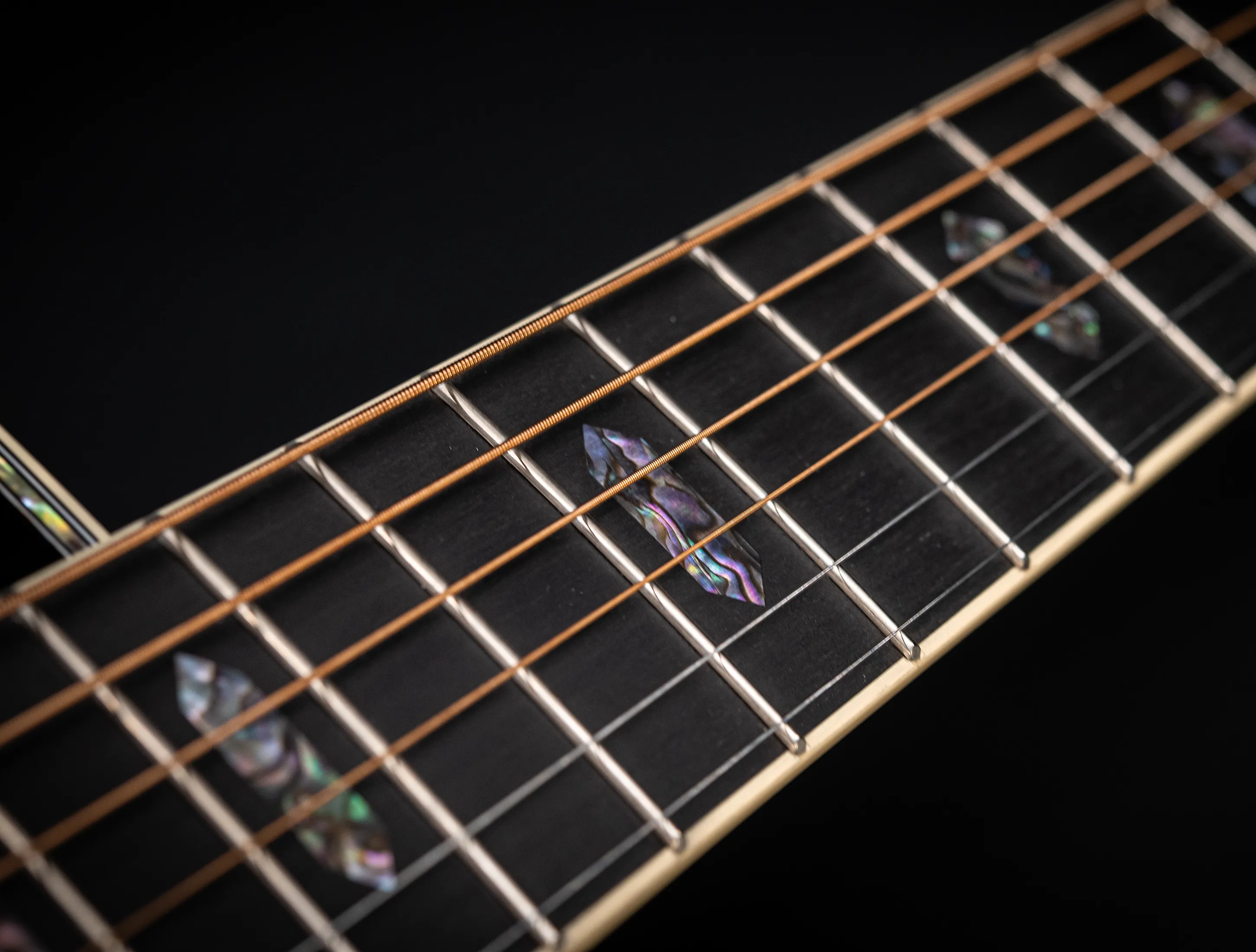 a172097 Martin D-41 (Reimagined) Sunburst Musikhaus-Hermann