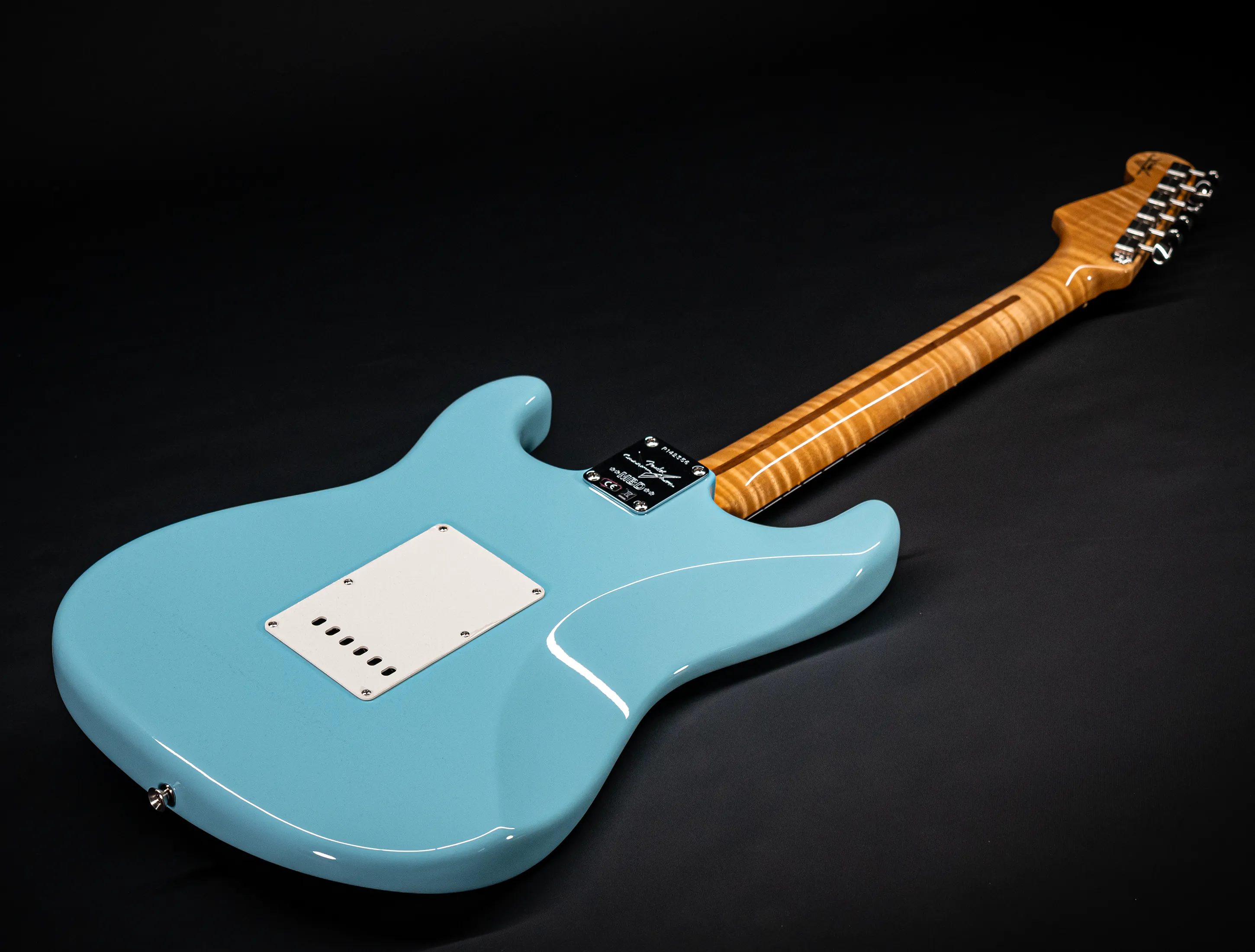 Fender MBD 1963 Stratocaster Prestige NOS flame Neck - Daphne Blue