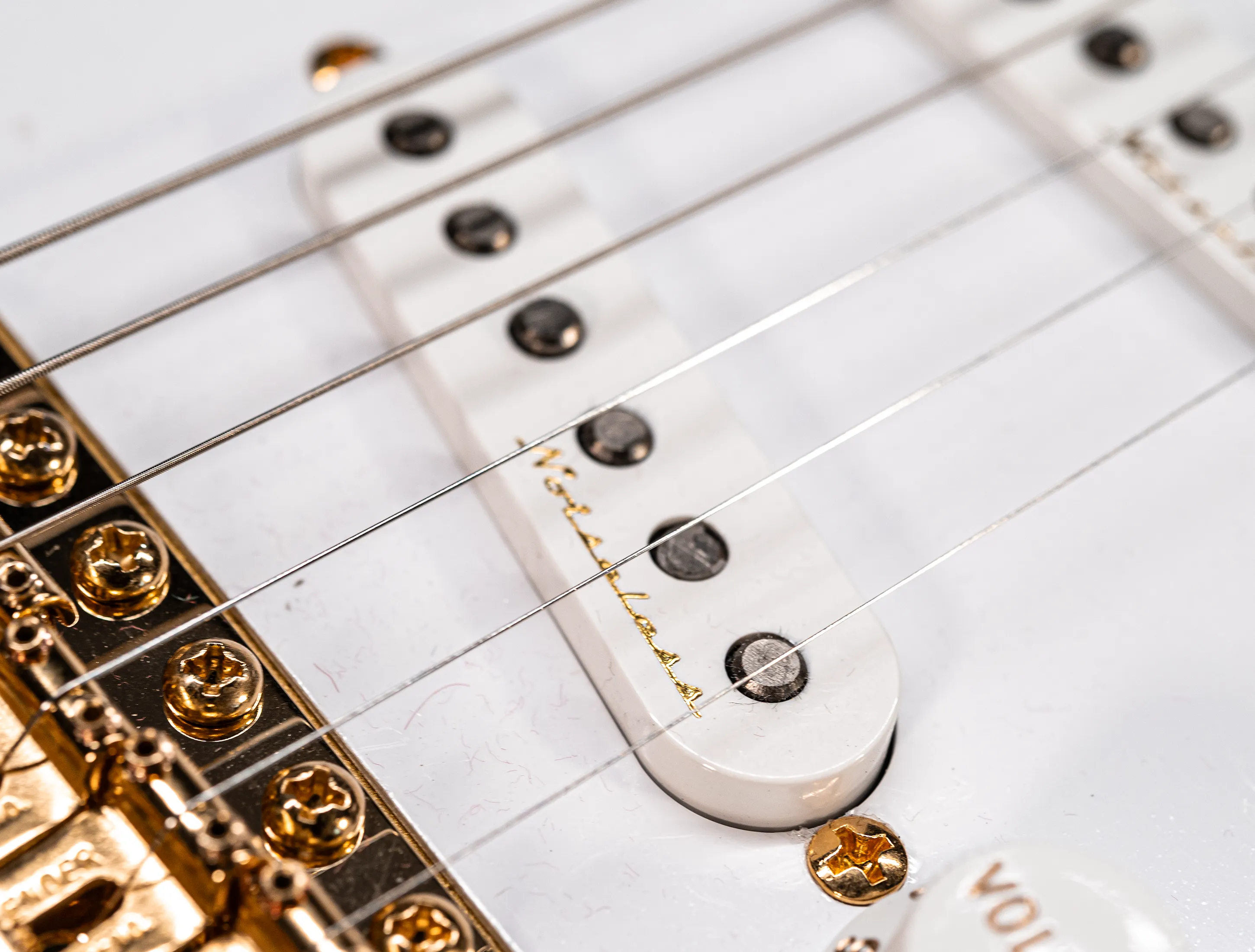 a165168 Fender Masterbuilt Todd Krause GOLD LEAF Eric Clapton Stratocaster - 24 Karat Gold