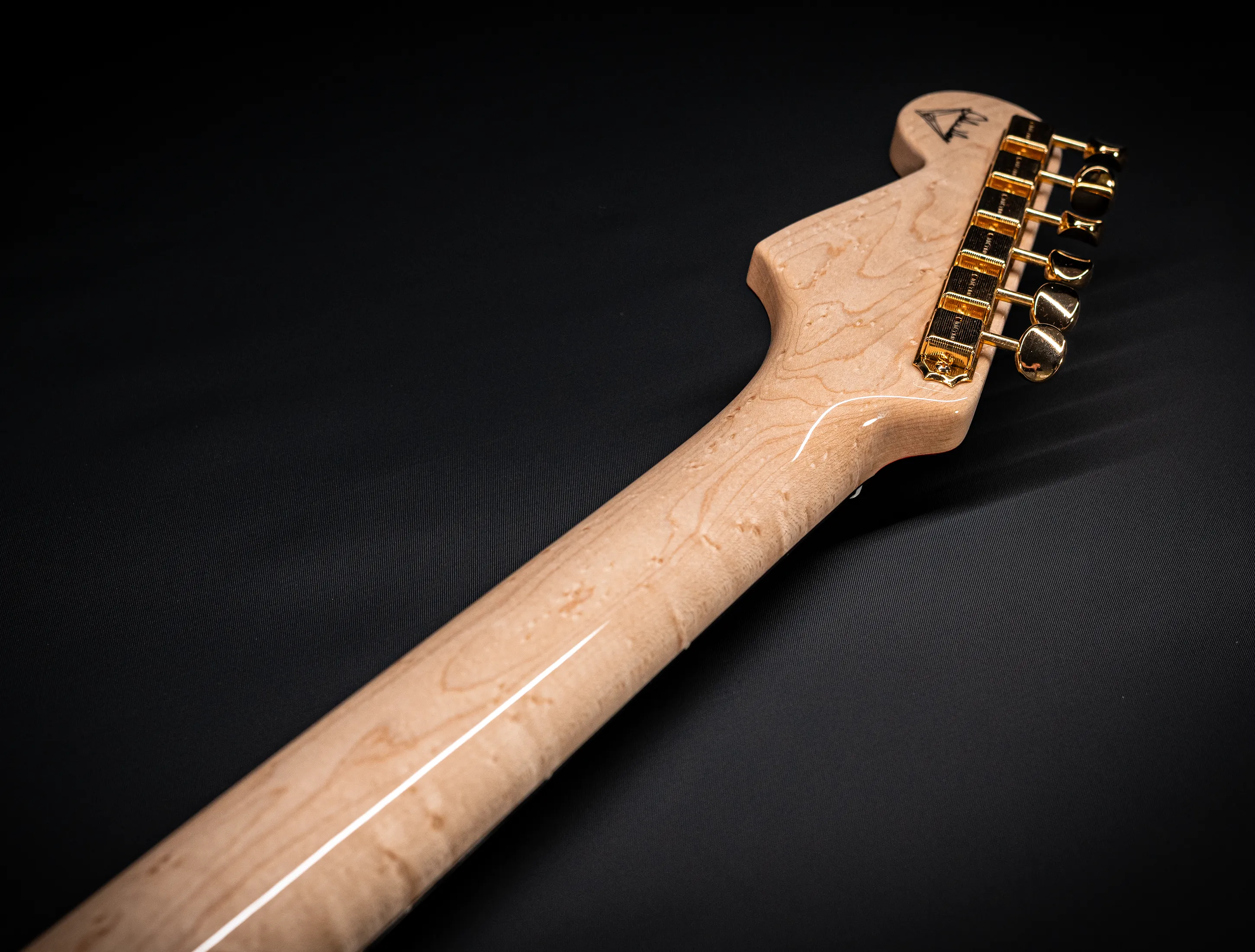 Fender Senior Masterbuilt Dale Wilson 1960 Stratocaster - Candy Apple Red Over 24K Gold Leaf