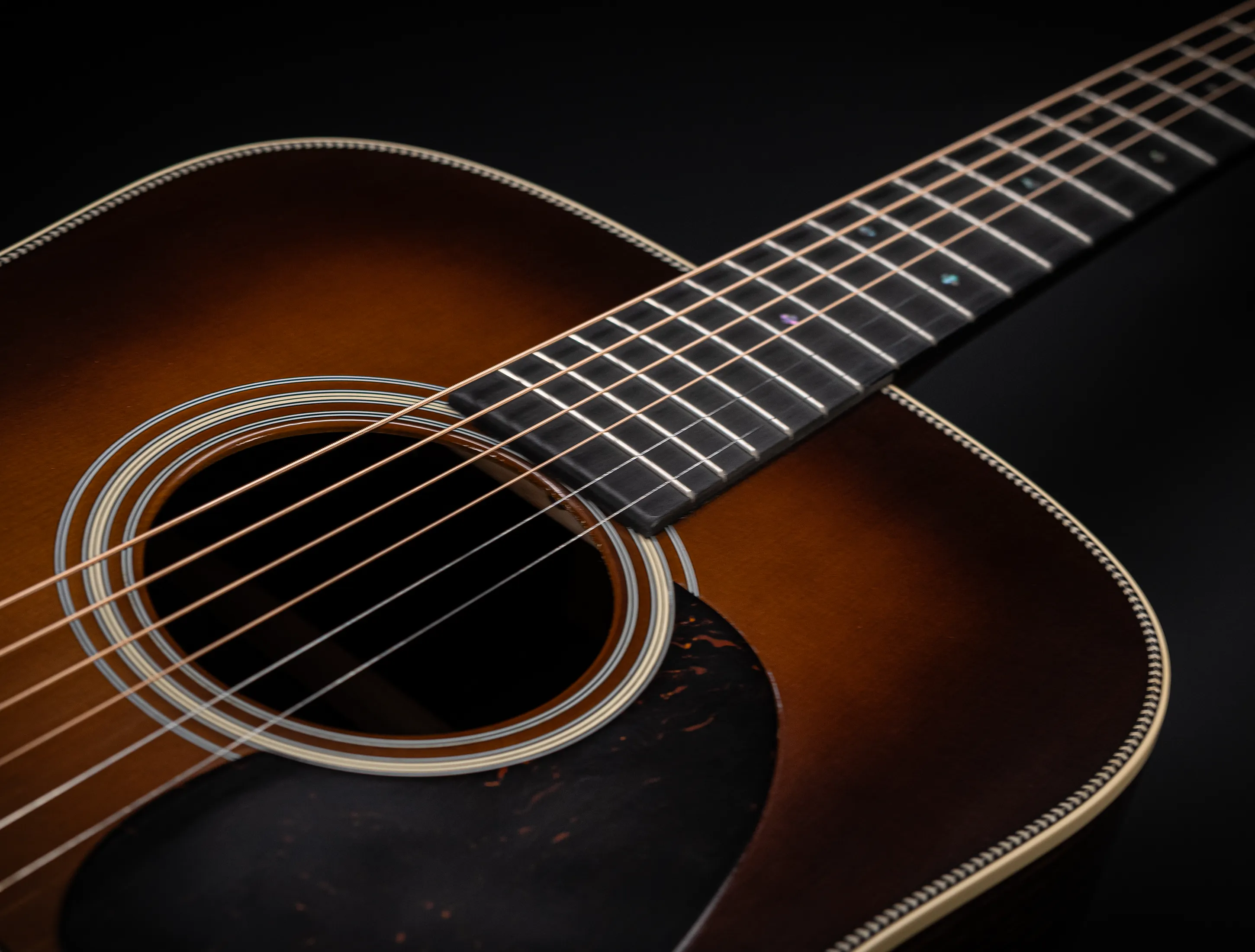 Martin Custom Shop Expert D-28 Authentic 1937 - Ambertone Burst