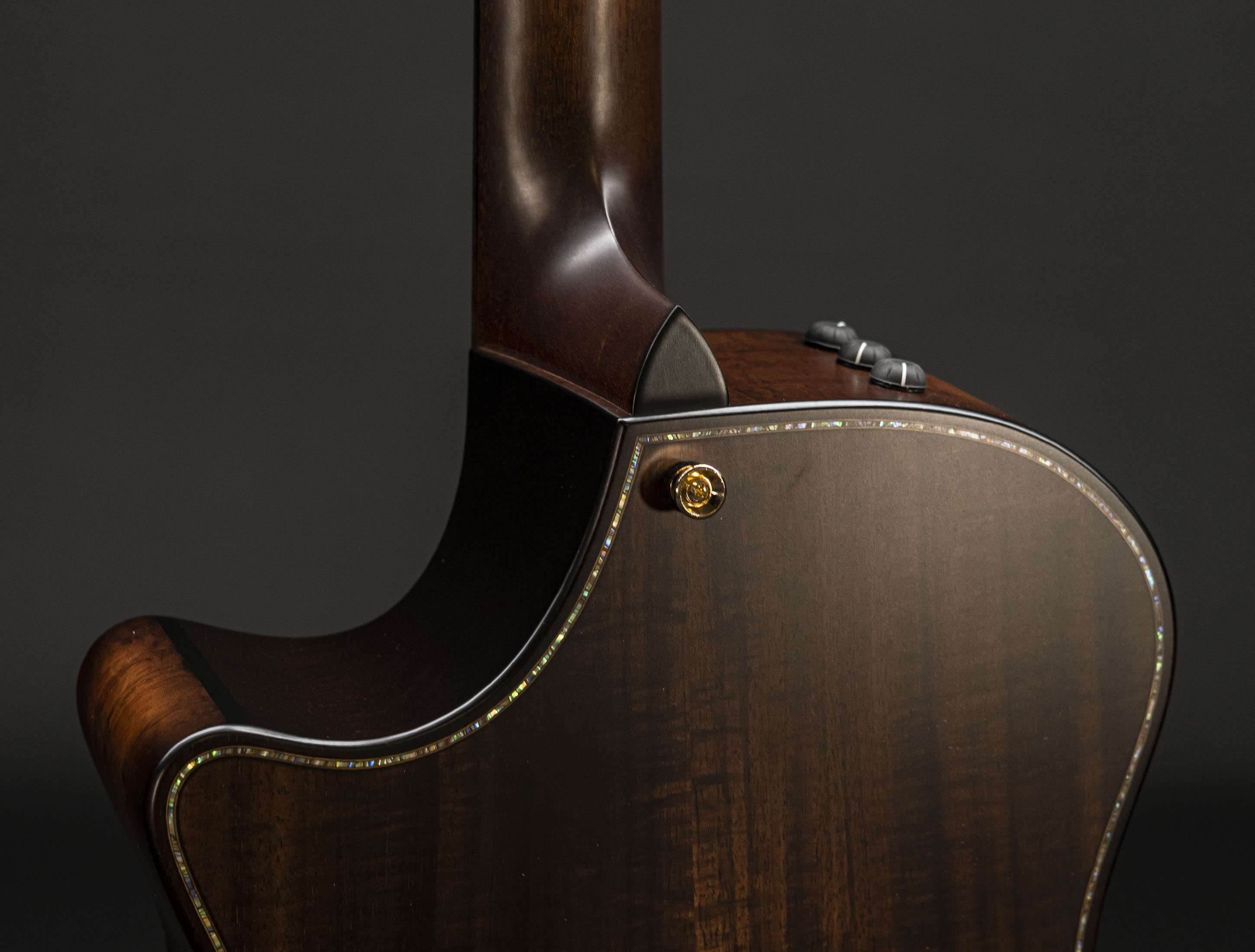 Galerie anzeigen (25 Bilder) a116933-taylor-builders-edition-k14ce-be-koa