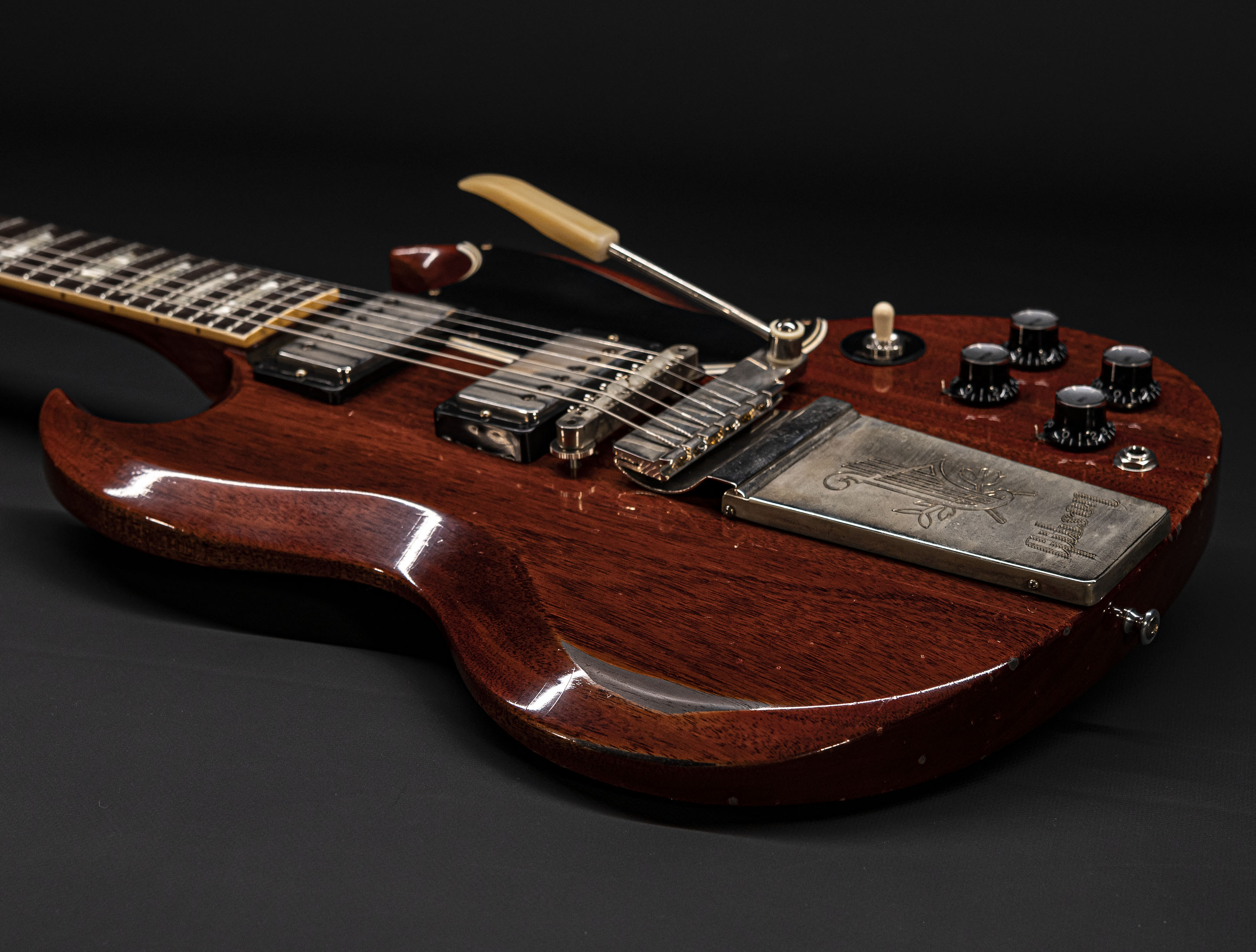 a123208-Gibson-SG-1964-Standard-Reissue-Maestro-Vibrola-Murphy-Lab-Heavy-Aged-Faded-Cherry a123208-gibson-sg-1964-standard-reissue-maestro-vibrola-murphy-lab-heavy-aged-faded-cherry