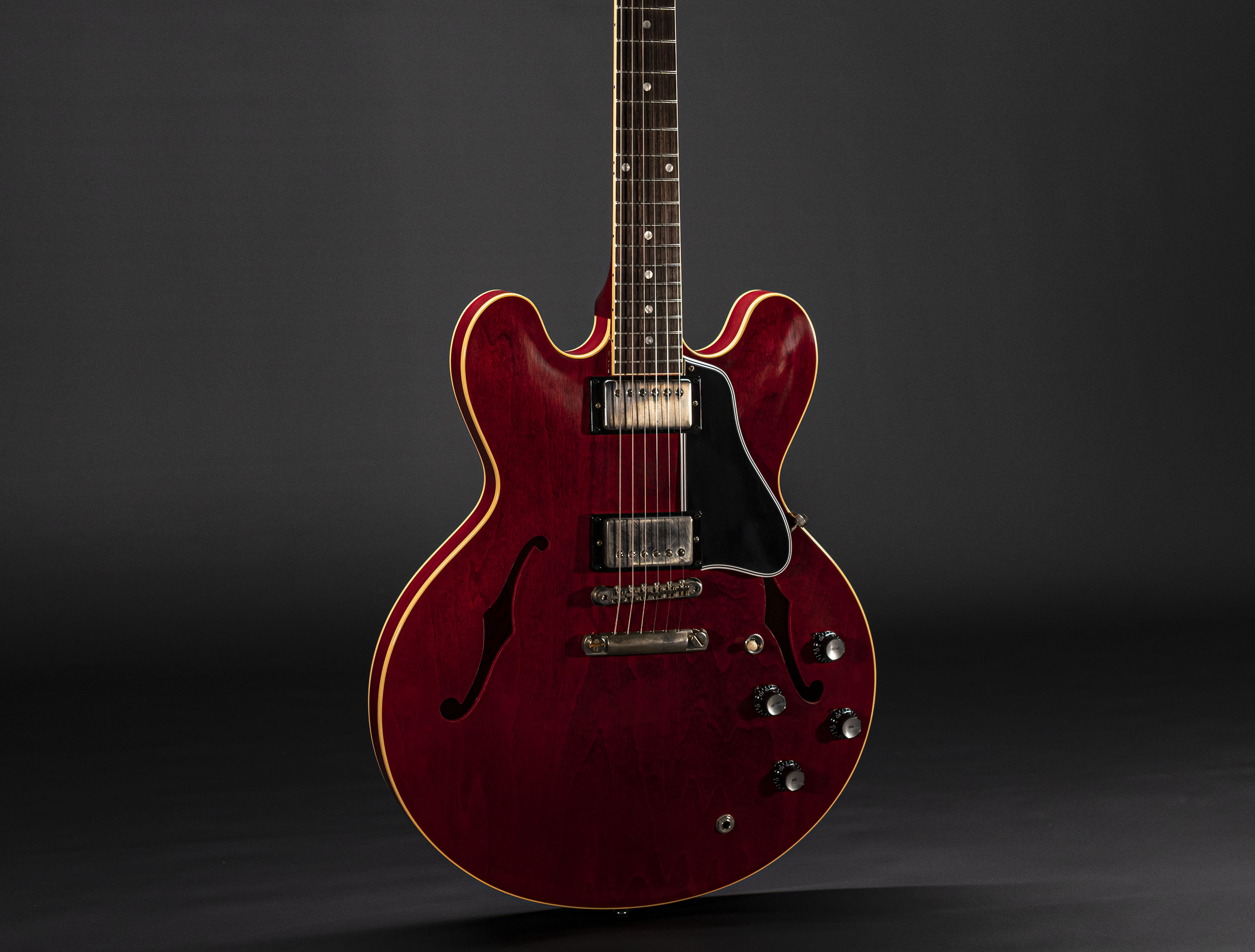 a126646_Gibson-ES-335-1961-Murphy-Lab-Ultra-Light-Aged-Sixties-Cherry a126646 gibson-es-335-1961-murphy-lab-ultra-light-aged-sixties-cherry