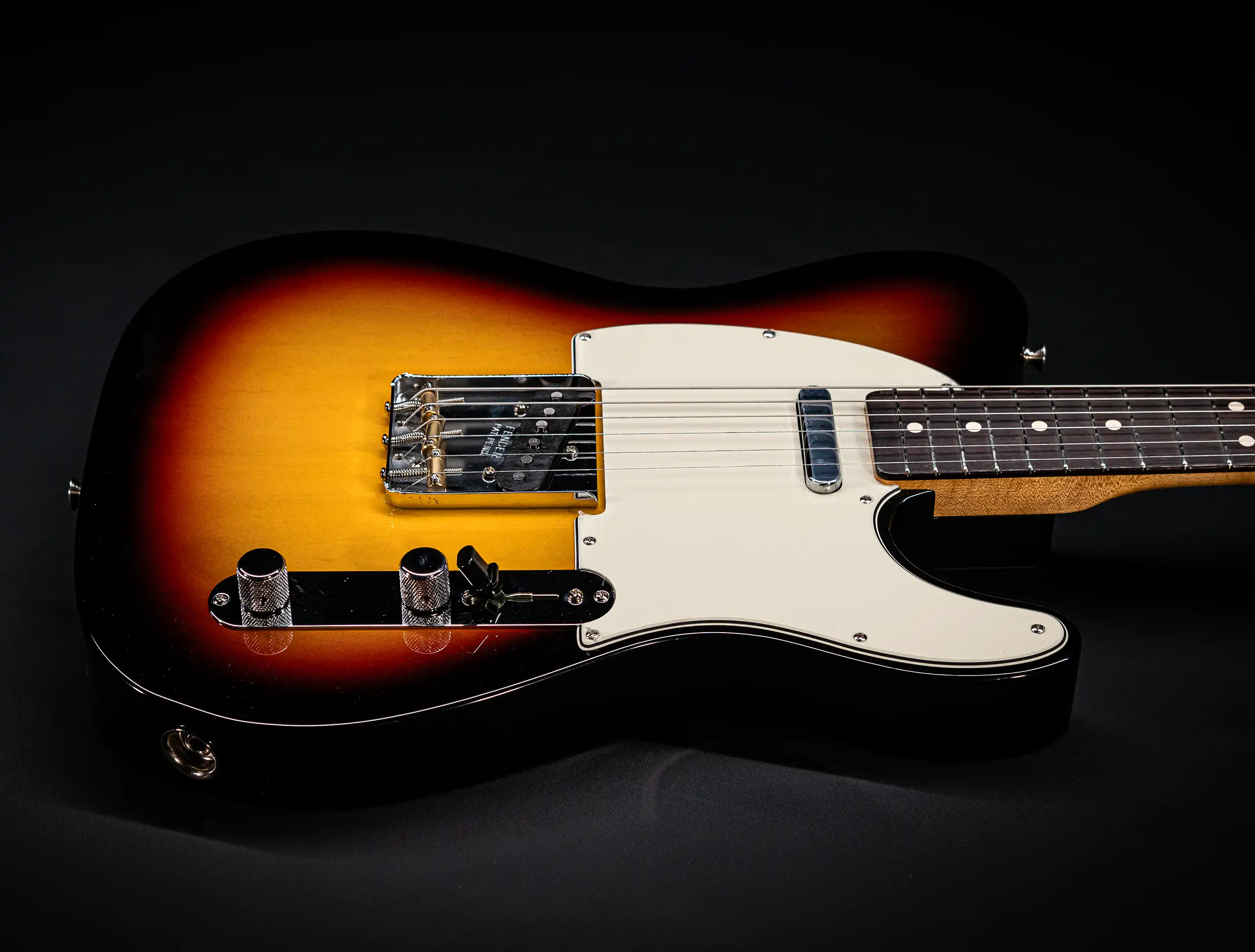a154582 Fender-MBD-Limited-1963-Telecaster-Timeless-NOS-flame-Neck-Sunburst