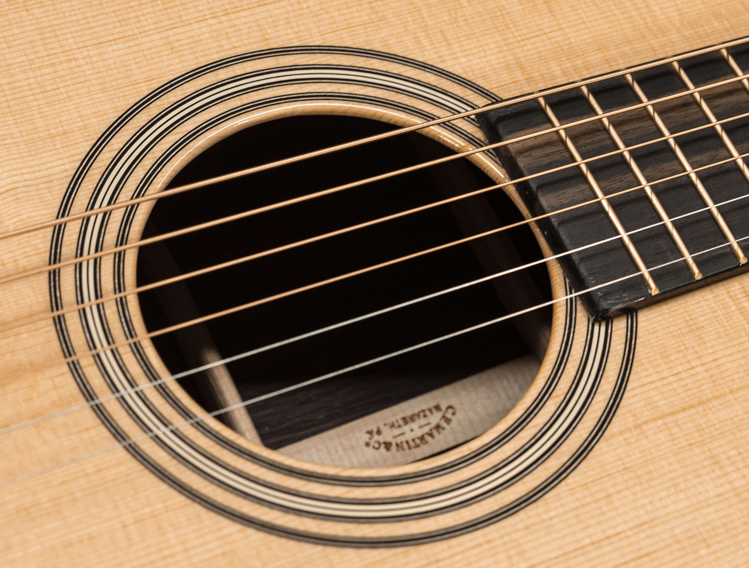 Show gallery (23 images) a140519 martin-0012-28-12-fret-modern-deluxe