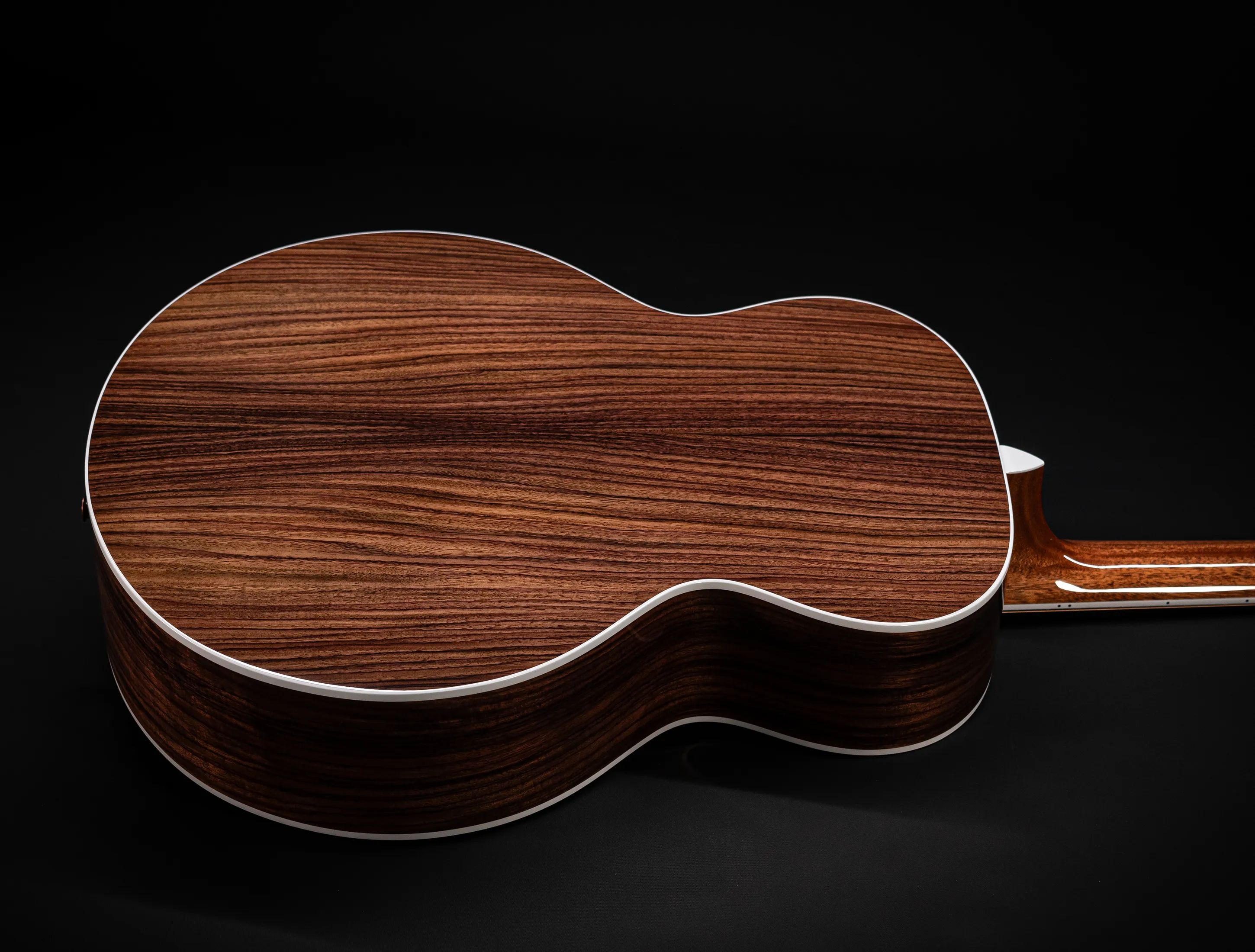 Show gallery (27 images) a165048 Taylor 815e Legacy - First Edition hand signed by Bob Taylor