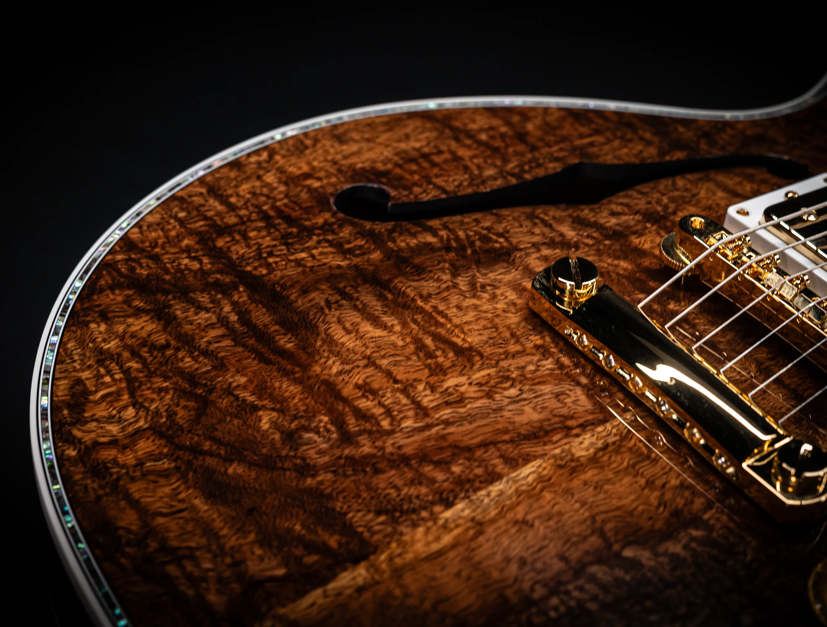 Gibson Les Paul ULTIMA BELLA VOCE Mastergrade Koa F-Hole GLOSS  - ONE-OF-A-KIND