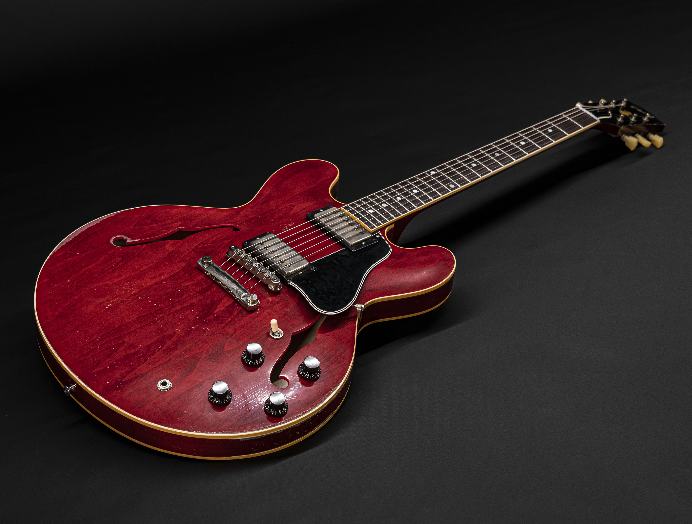 a128094-Gibson-1961-ES-335-Heavy-Aged-Murphy-Lab-Sixties-Cherry a128094-gibson-1961-es-335-heavy-aged-murphy-lab-sixties-cherry