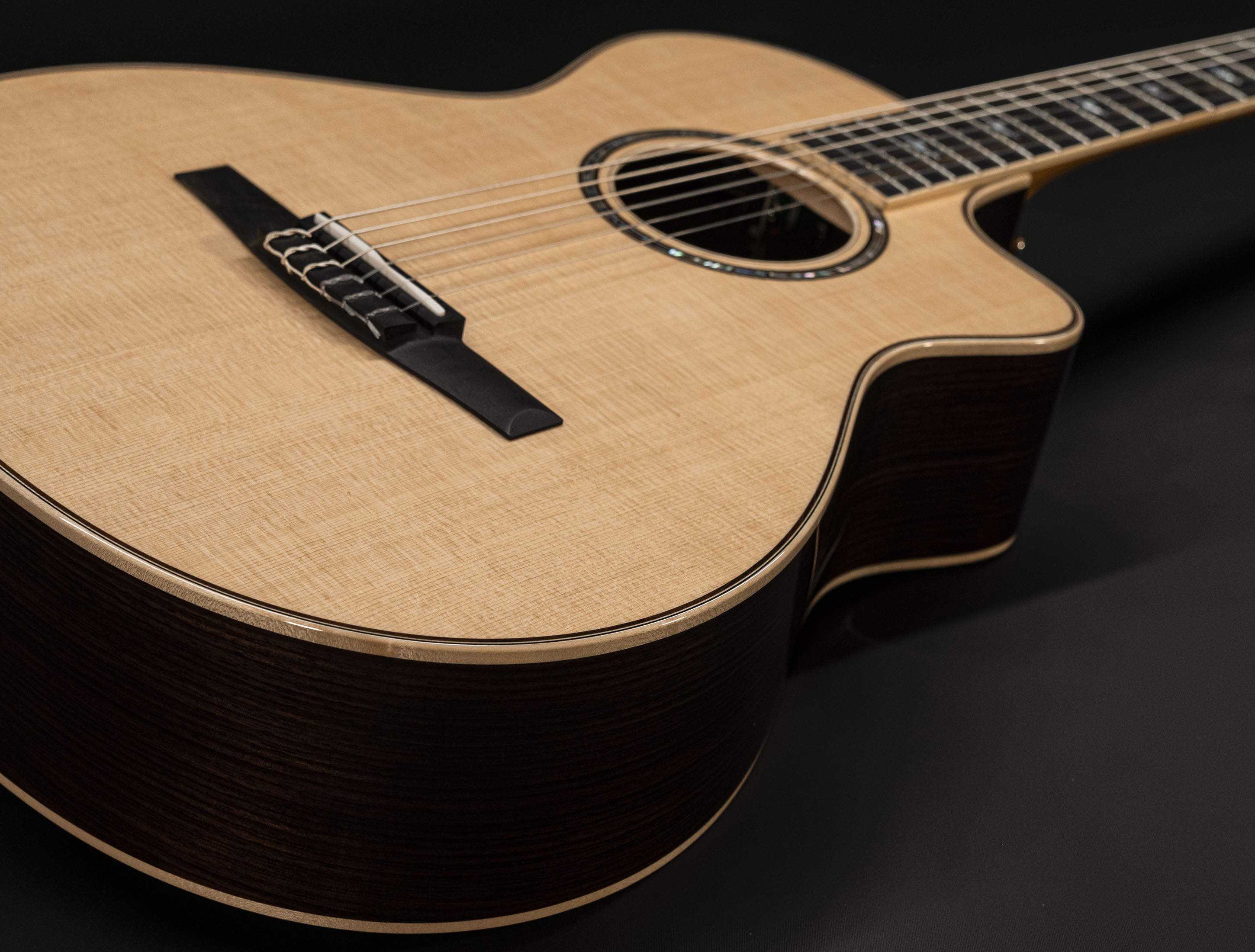 a135486_Taylor-812ce-N-Nylon-Grand-Concert a135486 taylor-812ce-n-nylon-grand-concert