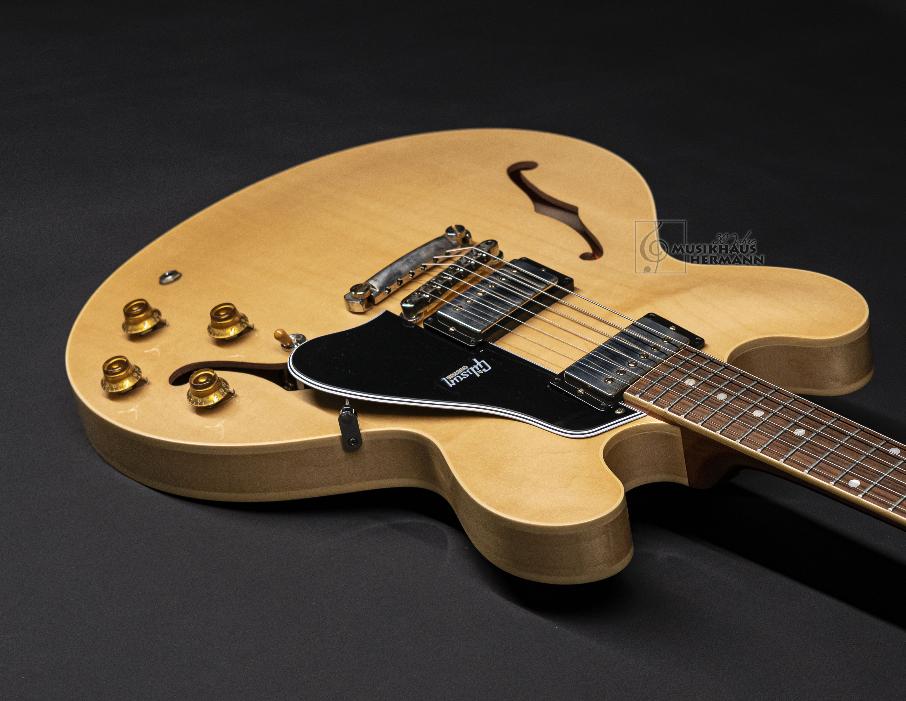 Galerie anzeigen (14 Bilder) a8-2639 gibson-es-335-1959-custom-shop-reissue-vos-vintage-natural