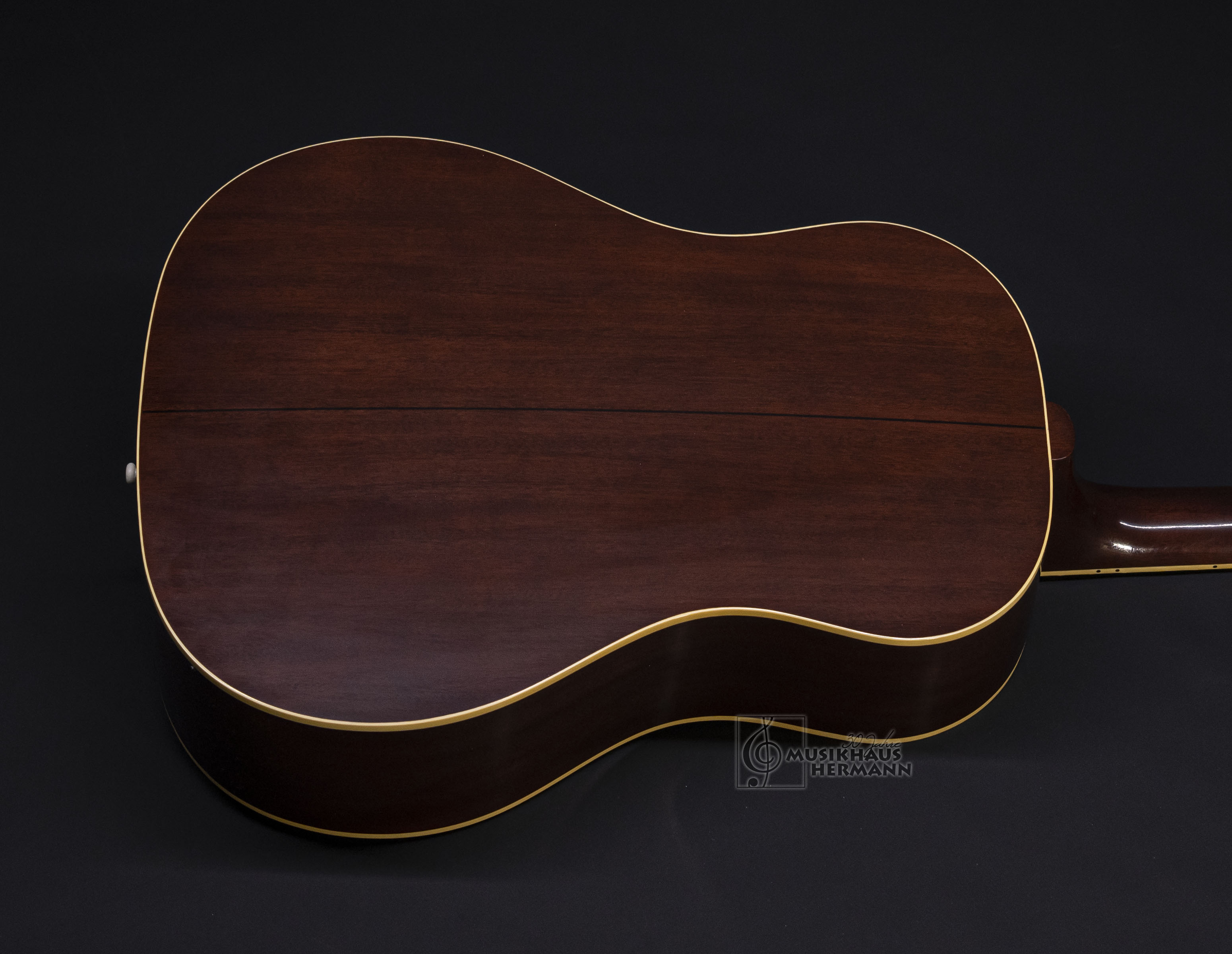 Galerie anzeigen (16 Bilder) a8-8196 gibson-1939-j-55-faded-vintage-sunburst