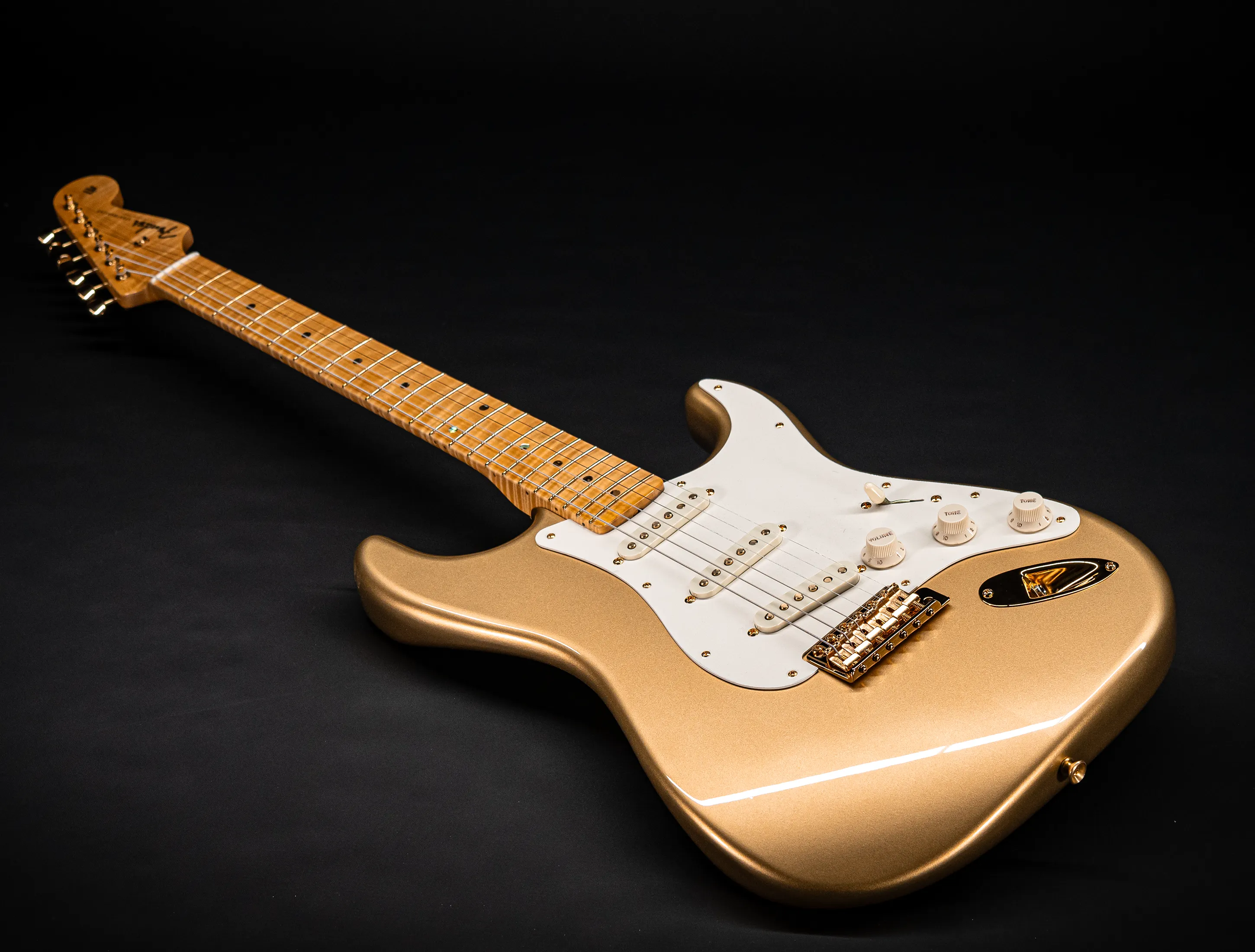 Fender 70th Anniversary Limited Stratocaster NOS Mastergrade Flame AAAA Neck - Aztec Gold