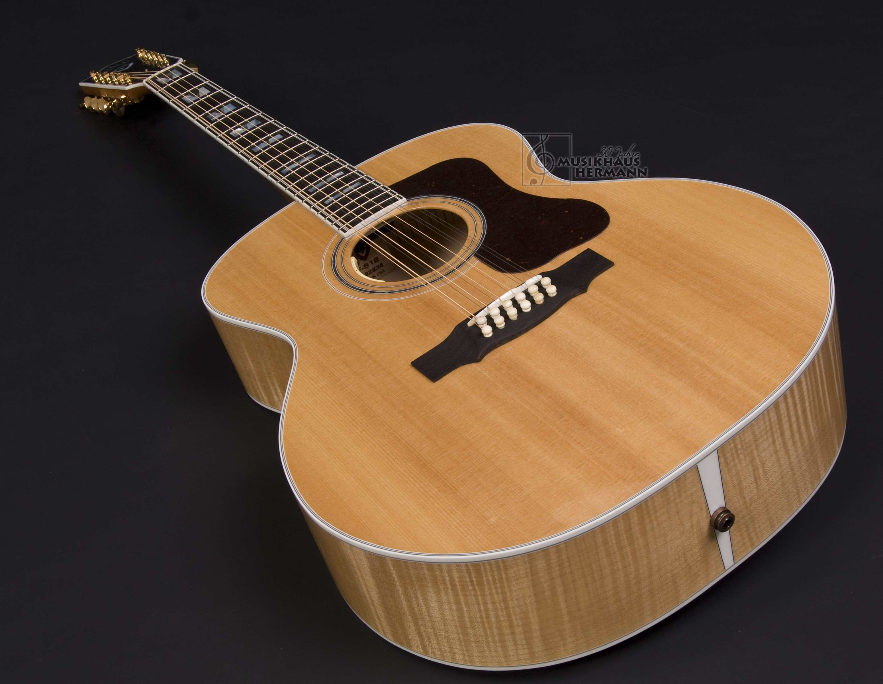 Galerie anzeigen (13 Bilder) a7-0847-guild-f512e-maple