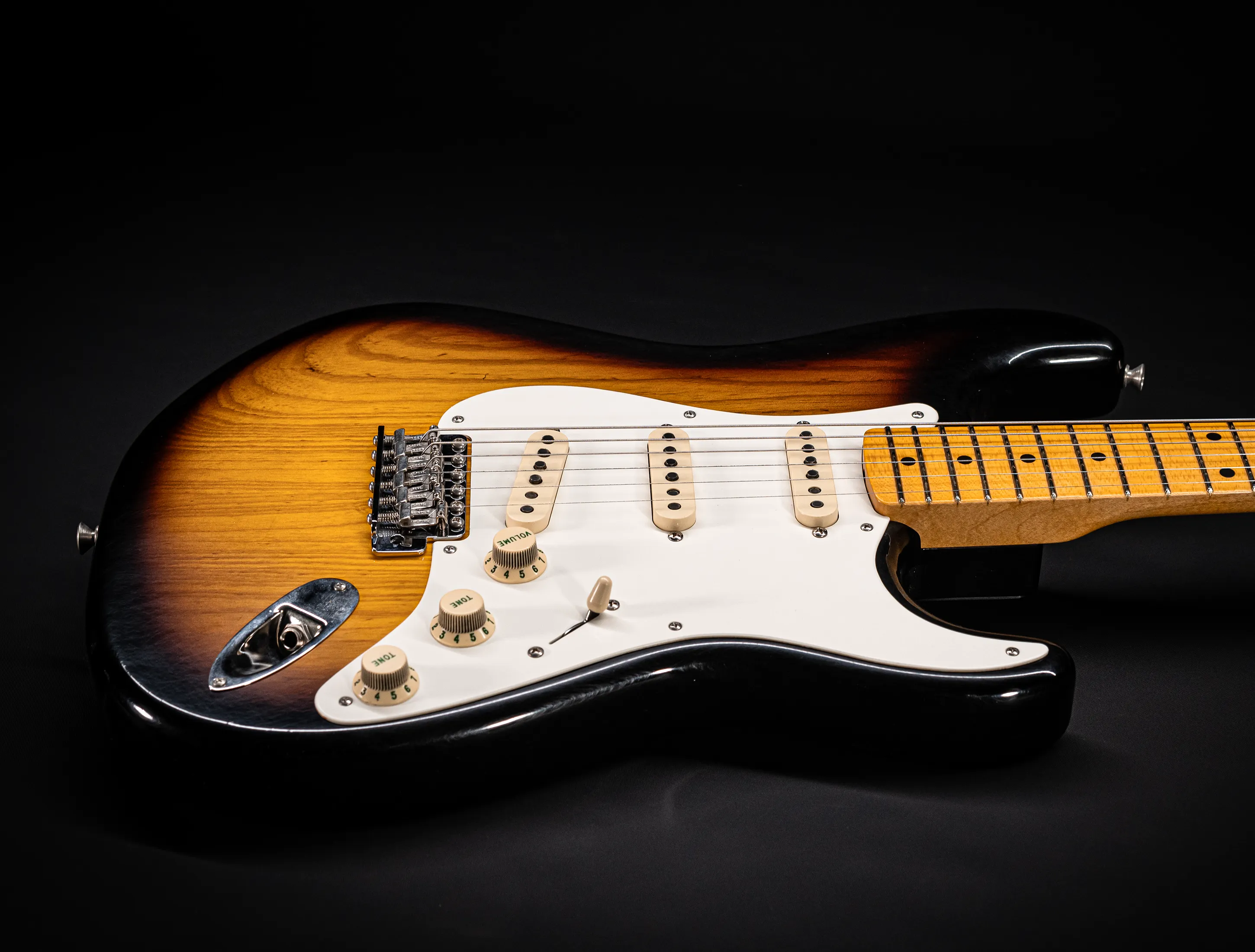 Fender Masterbuilt Kyle McMillin 1957 Stratocaster Closet Classic Ash Body - Sunburst
