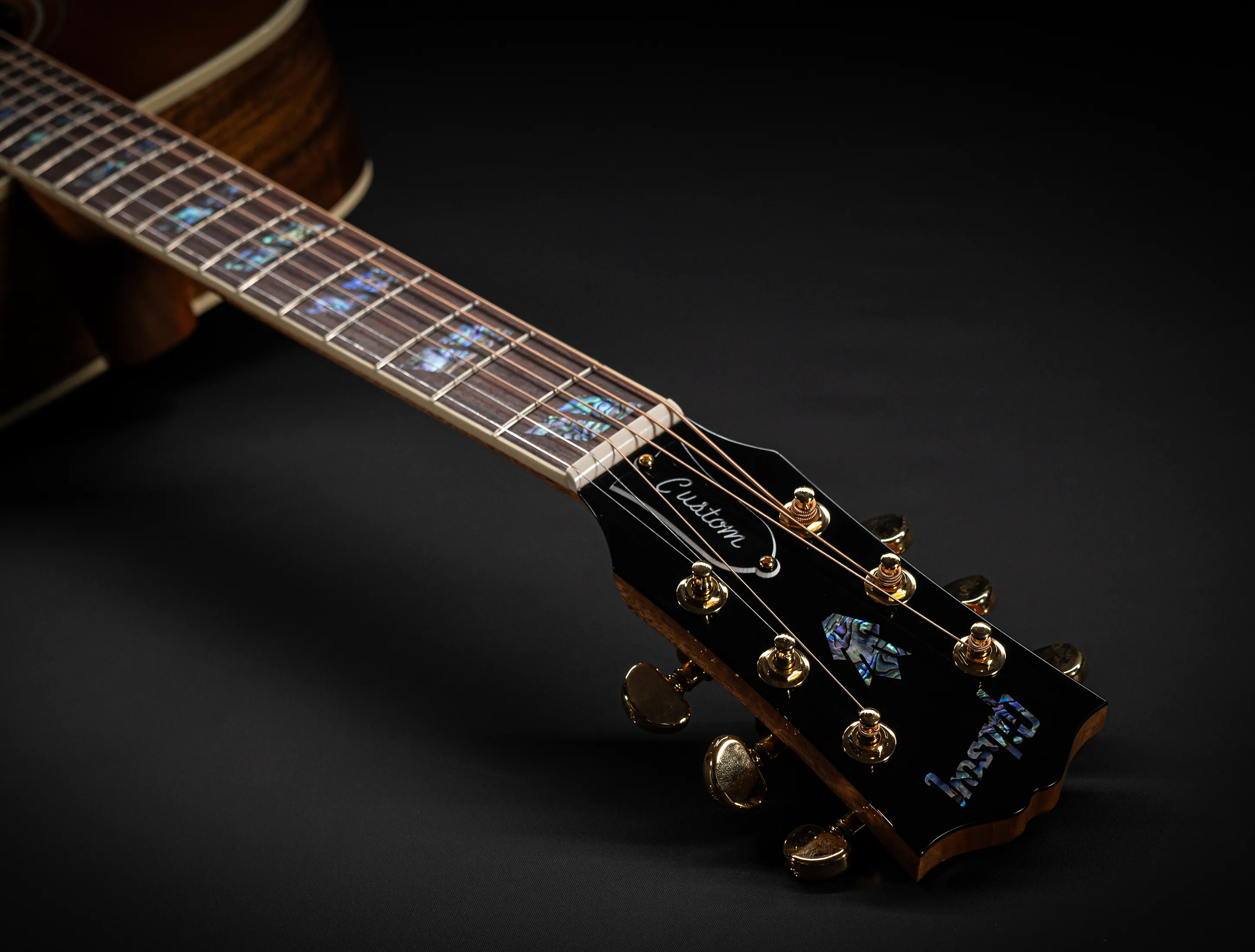 Gibson Hummingbird Elegant Koa - Honey Burst