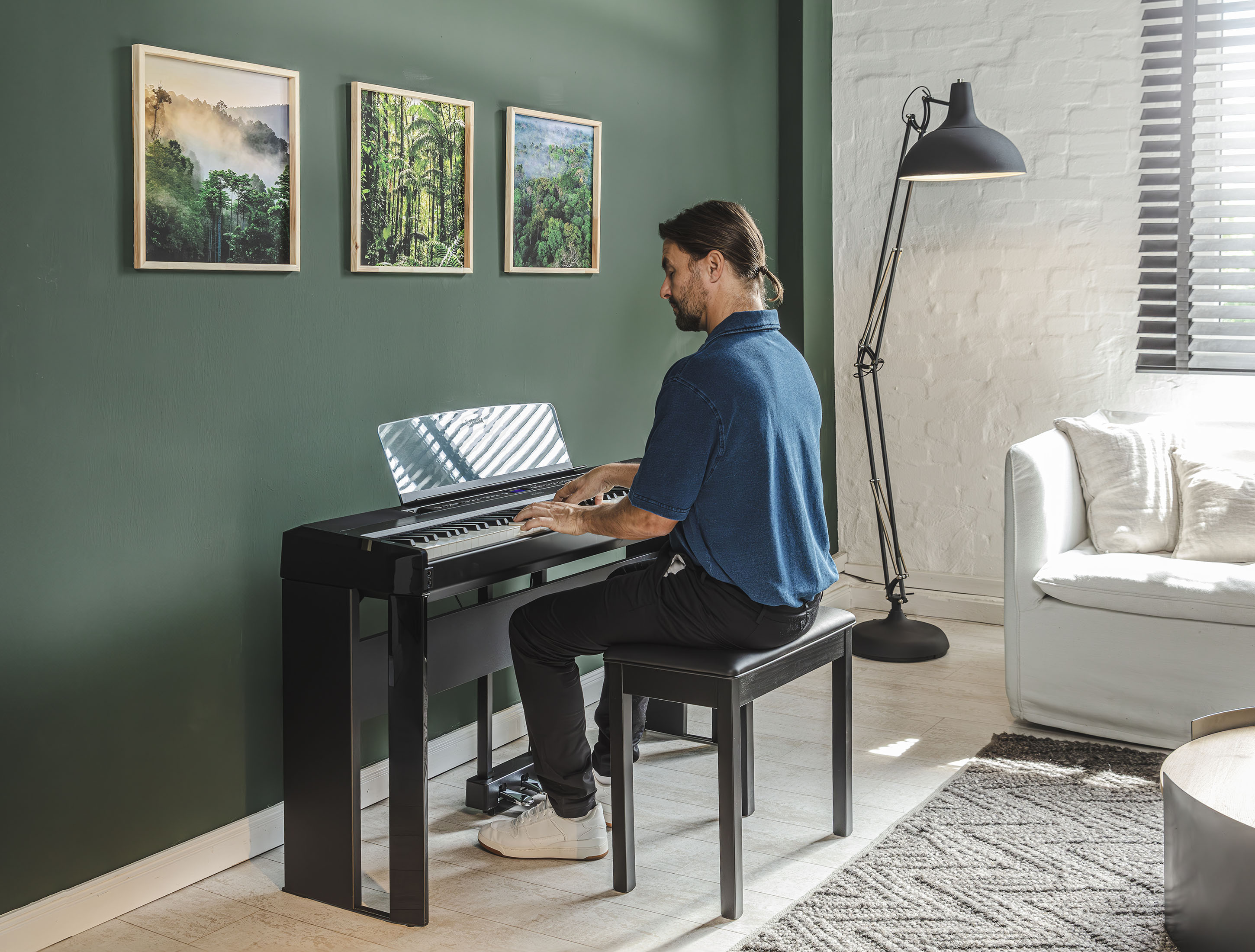 Show gallery (23 images) p525bset-005