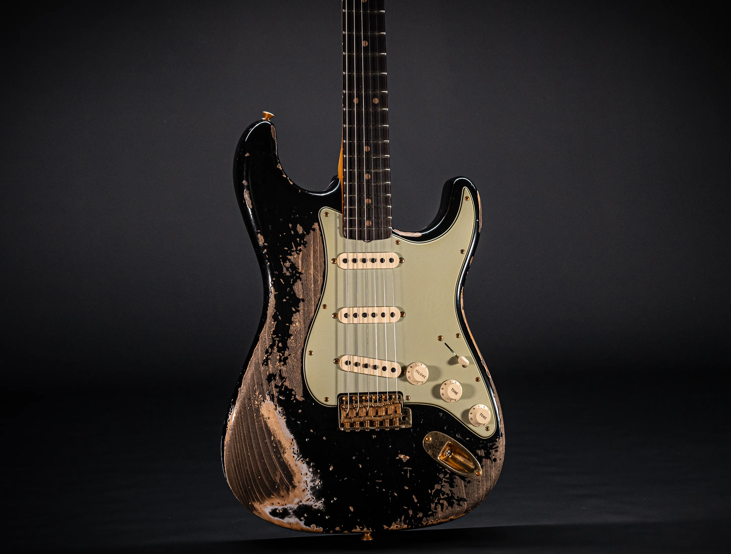 Fender MBD 1963 Stratocaster Super Heavy Relic Black - Gold Hardware