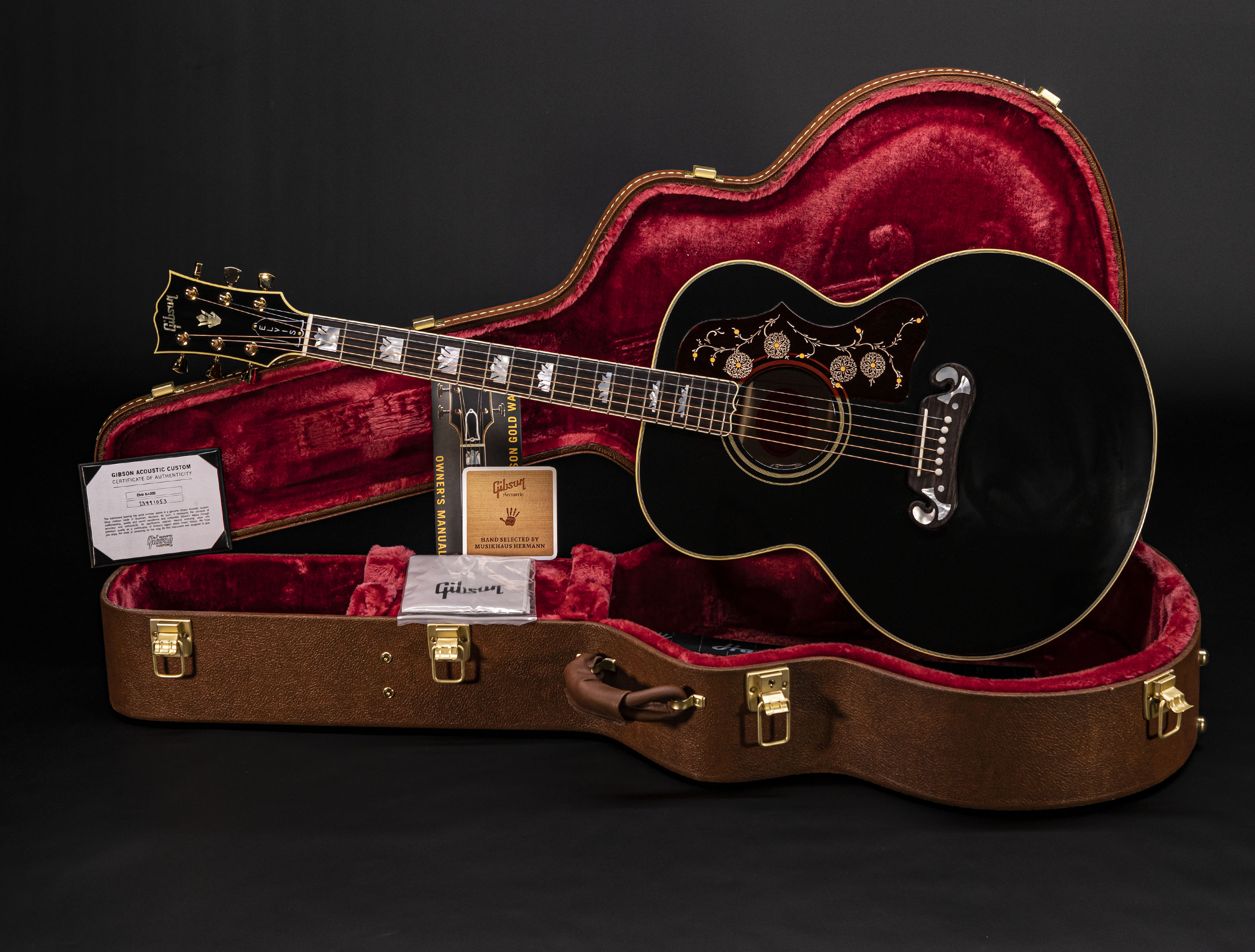 Gibson Elvis Presley SJ-200 Signature - The King of Rock and Roll