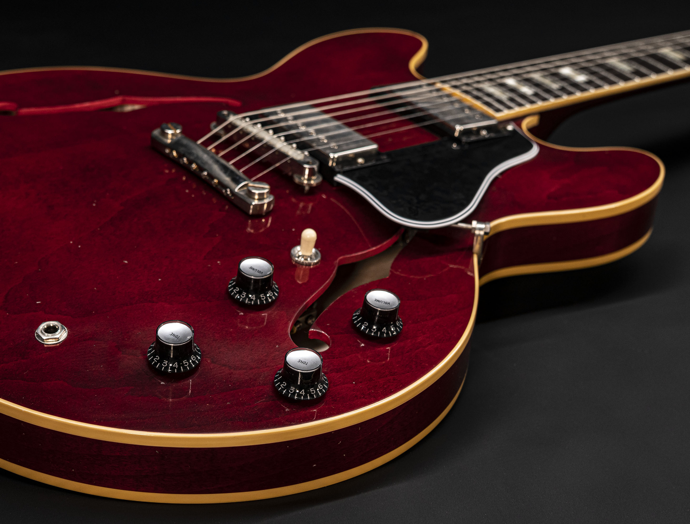 a134650_Gibson-ES-335-1964-Murphy-Lab-Ultra-Light-Aged-Sixties-Cherry a134650 gibson-es-335-1964-murphy-lab-ultra-light-aged-sixties-cherry