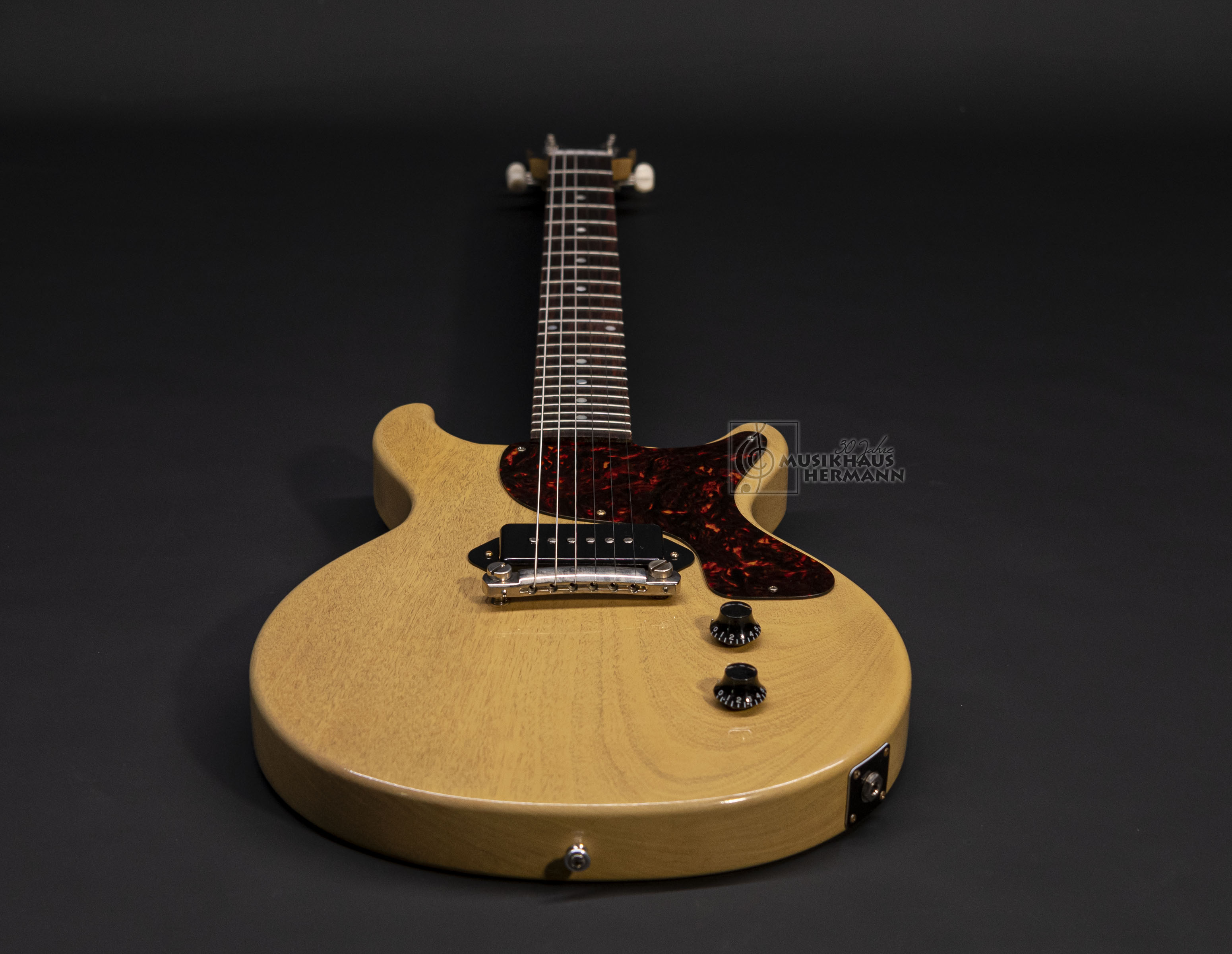 Galerie anzeigen (13 Bilder) a8-4974 gibson-les-paul-junior-1958-double-cut-tv-yellow
