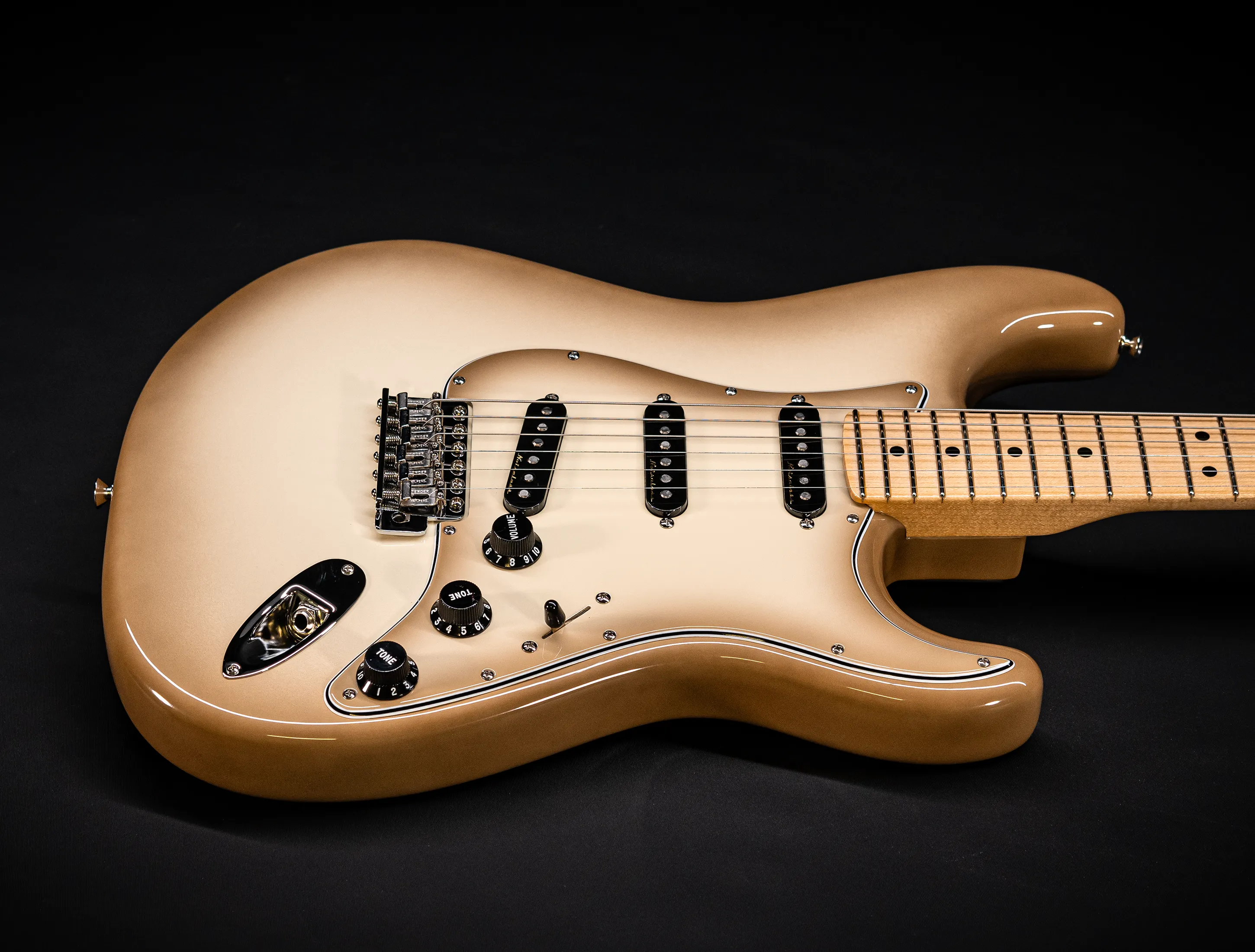 a174503-Fender-Masterbuilt-Todd-Krause-ANTIGUA-50`s-Stratocaster-NOS-