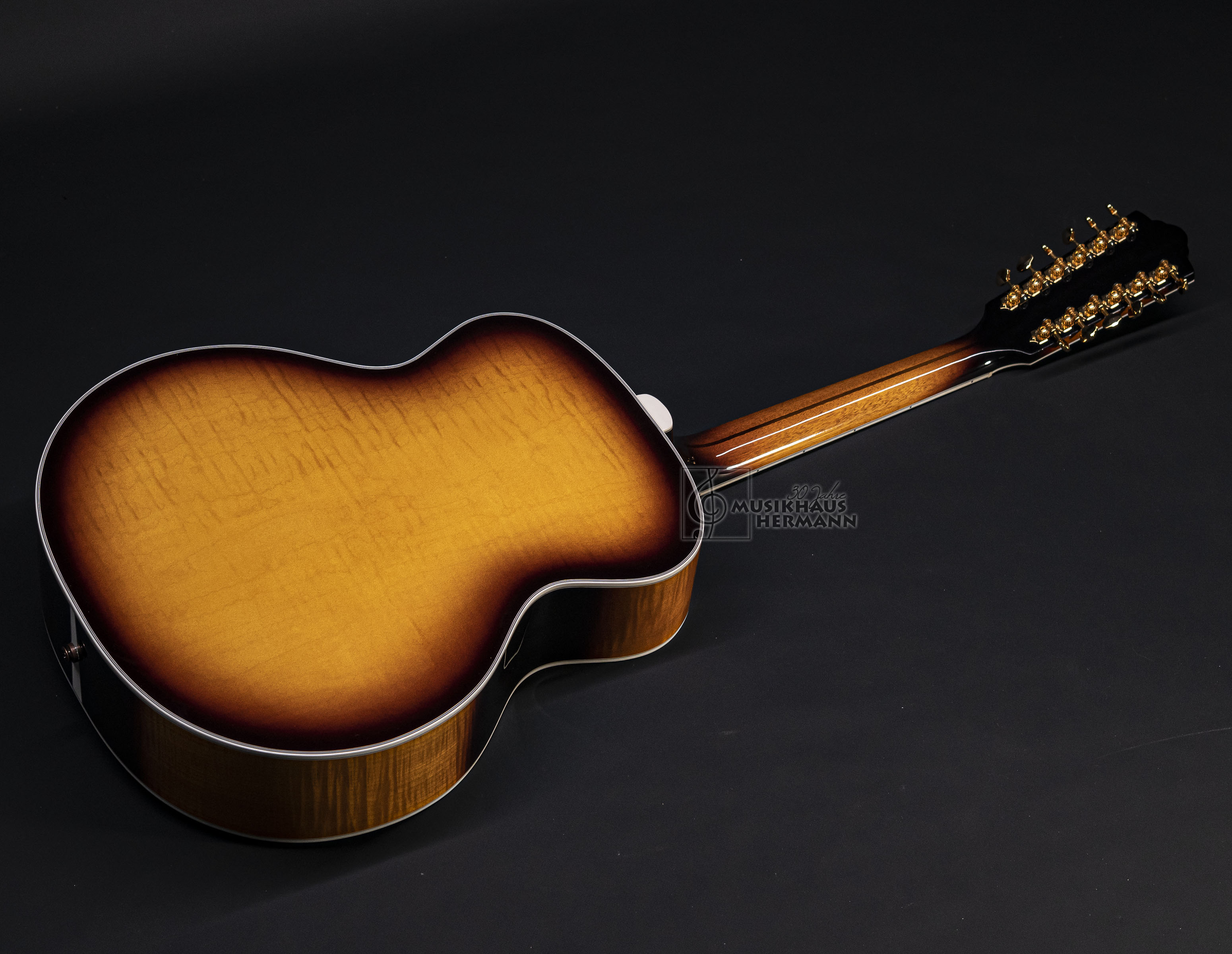 Galerie anzeigen (20 Bilder) a9-1369-guild-f512e-maple-atb