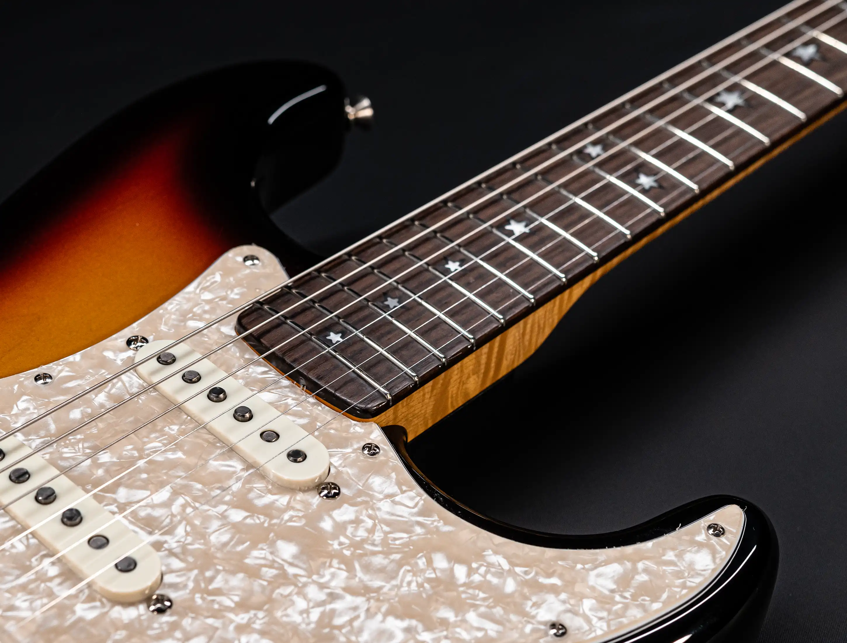 a154612 Fender-MBD-Limited-60s-STARS-Stratocaster-NOS-flame-Neck-Sunburst
