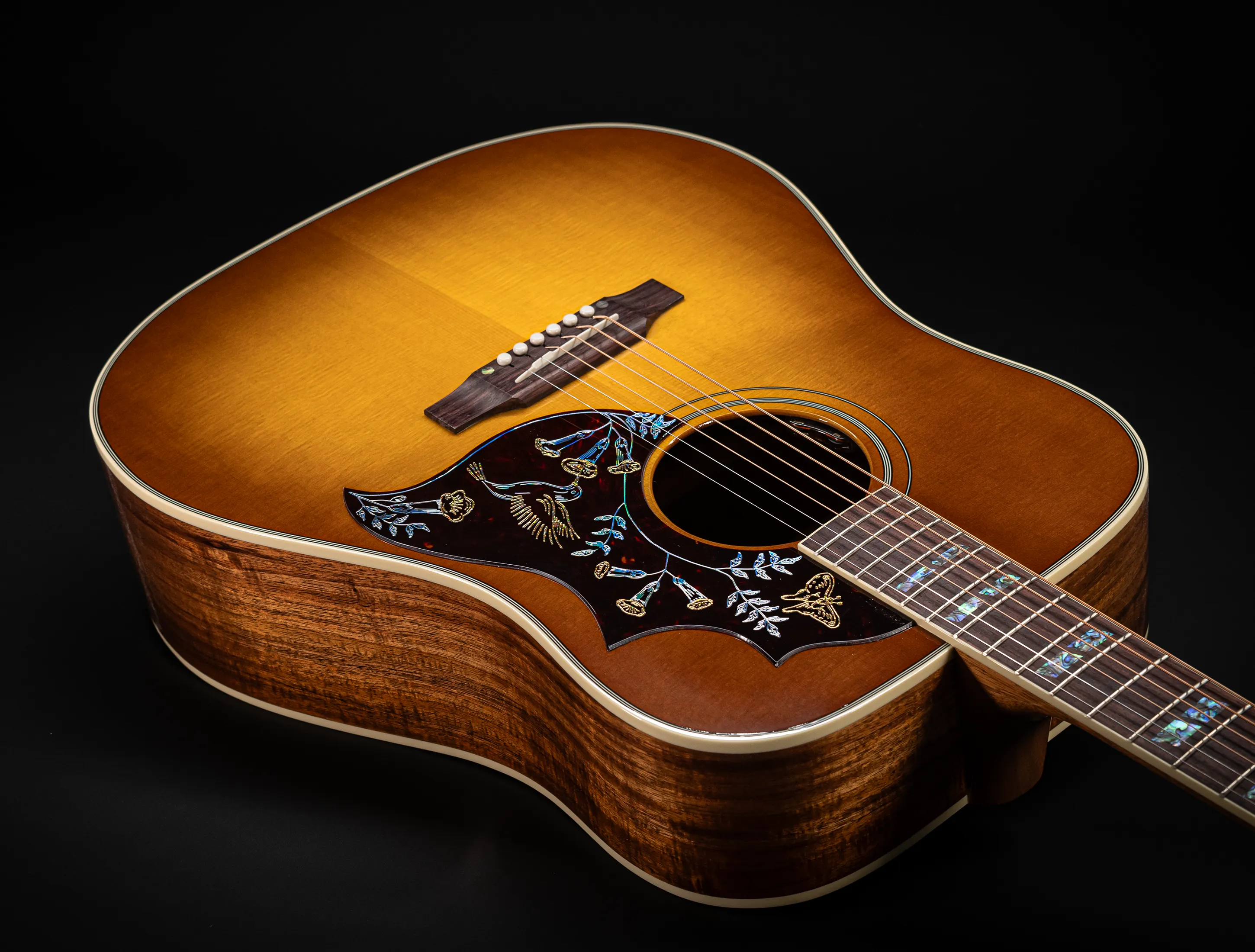Gibson Hummingbird Elegant Koa - Honey Burst