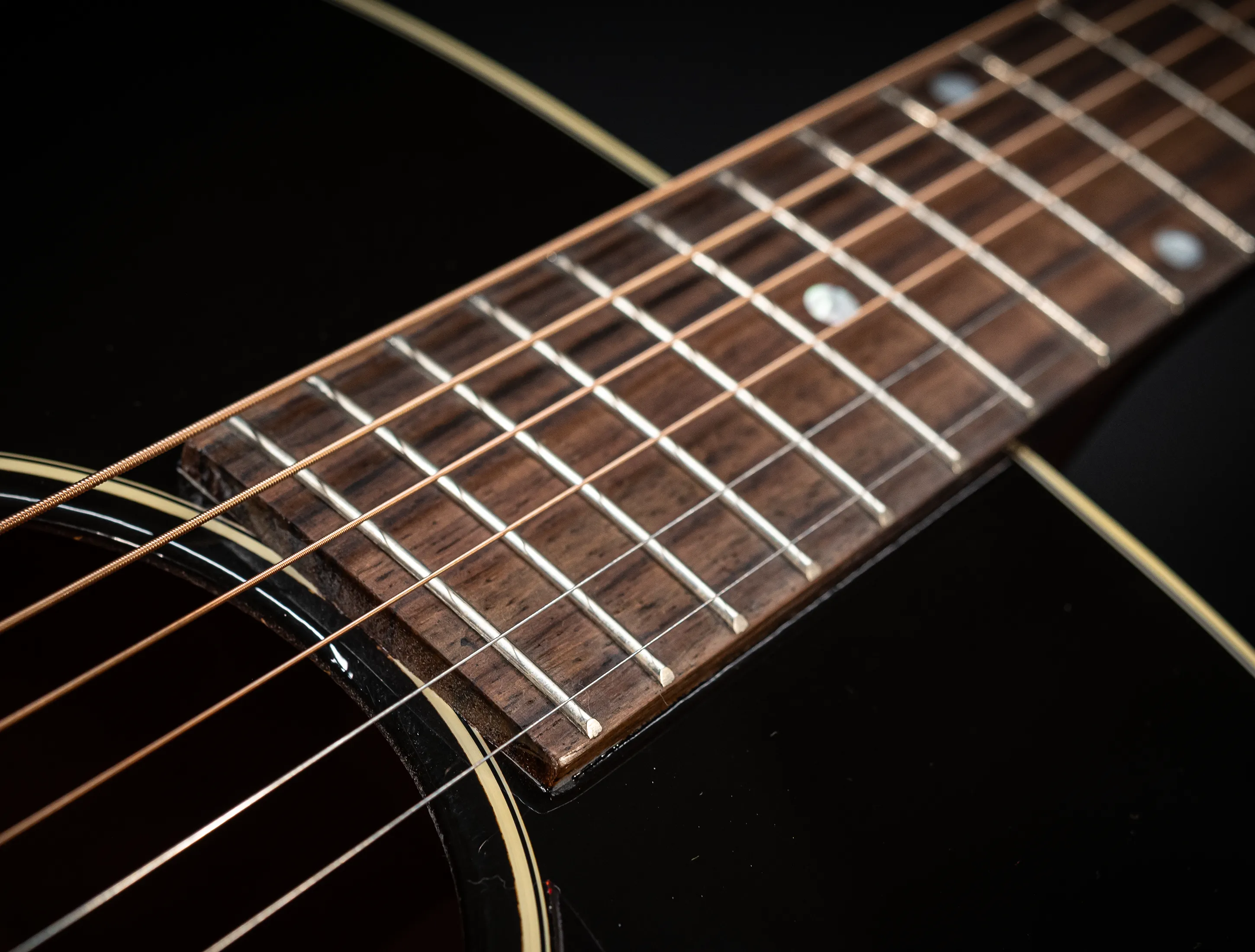 Galerie anzeigen (33 Bilder) a174897-Gibson-J-45-EARLY-50`s-Golden-Era-Custom-Shop-Adirondack-Vintage-Sunburst-