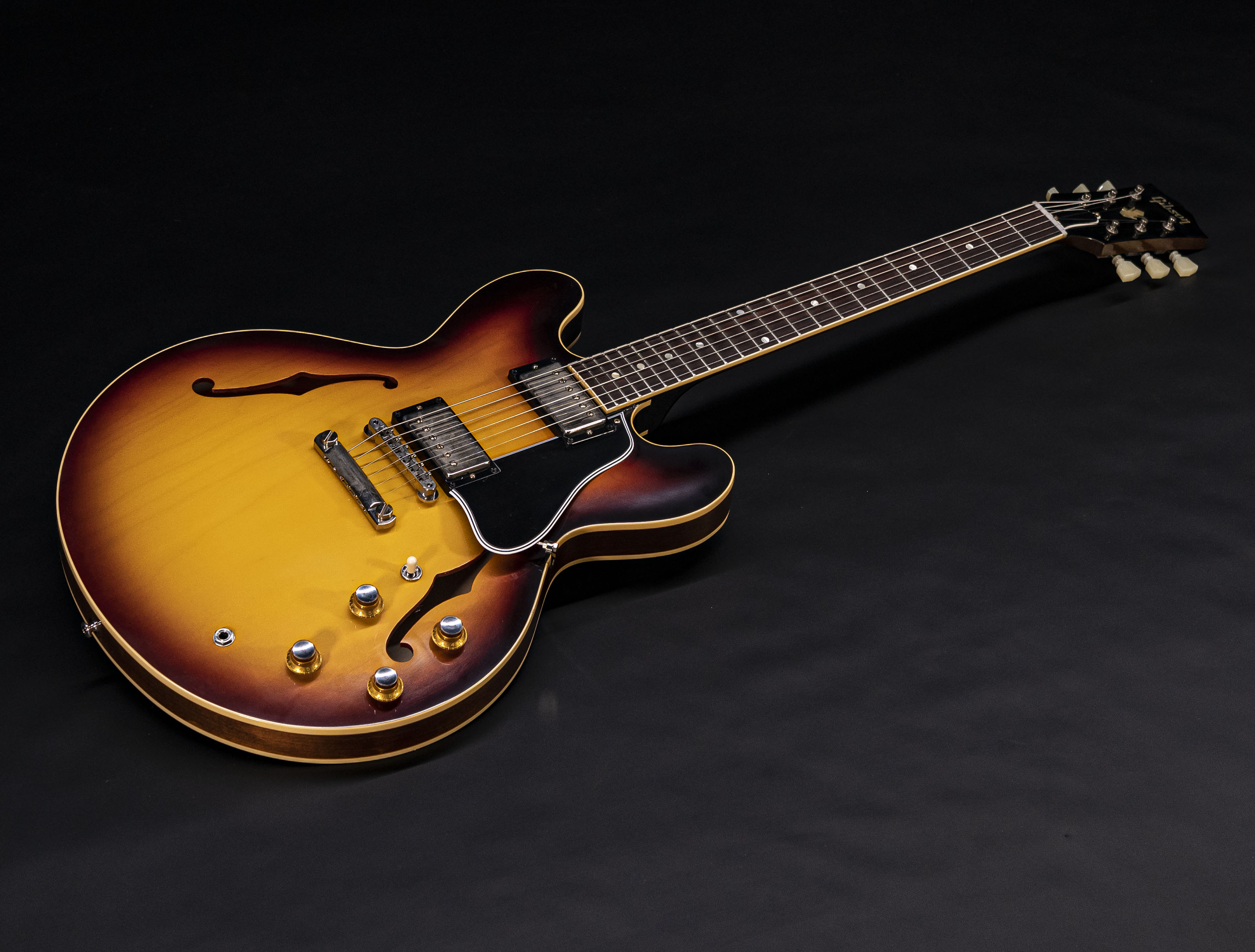 Galerie anzeigen (18 Bilder) a110465 gibson-es-335-1961-custom-shop-historic-reissue-vintage-burst