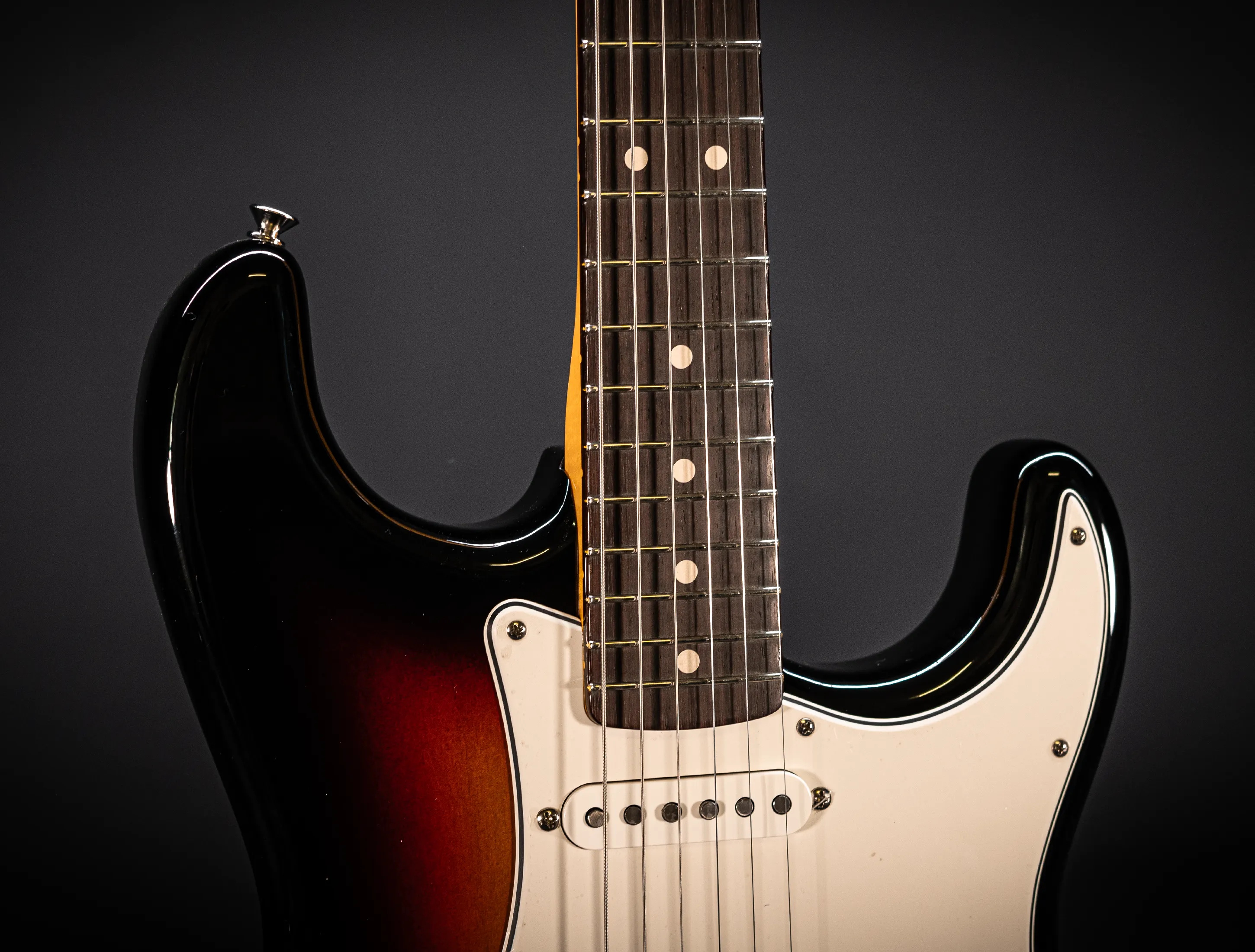 a175618-Fender-MBD-Limited-1963-Stratocaster-Timeless-NOS-flame-Neck-Sunburst-