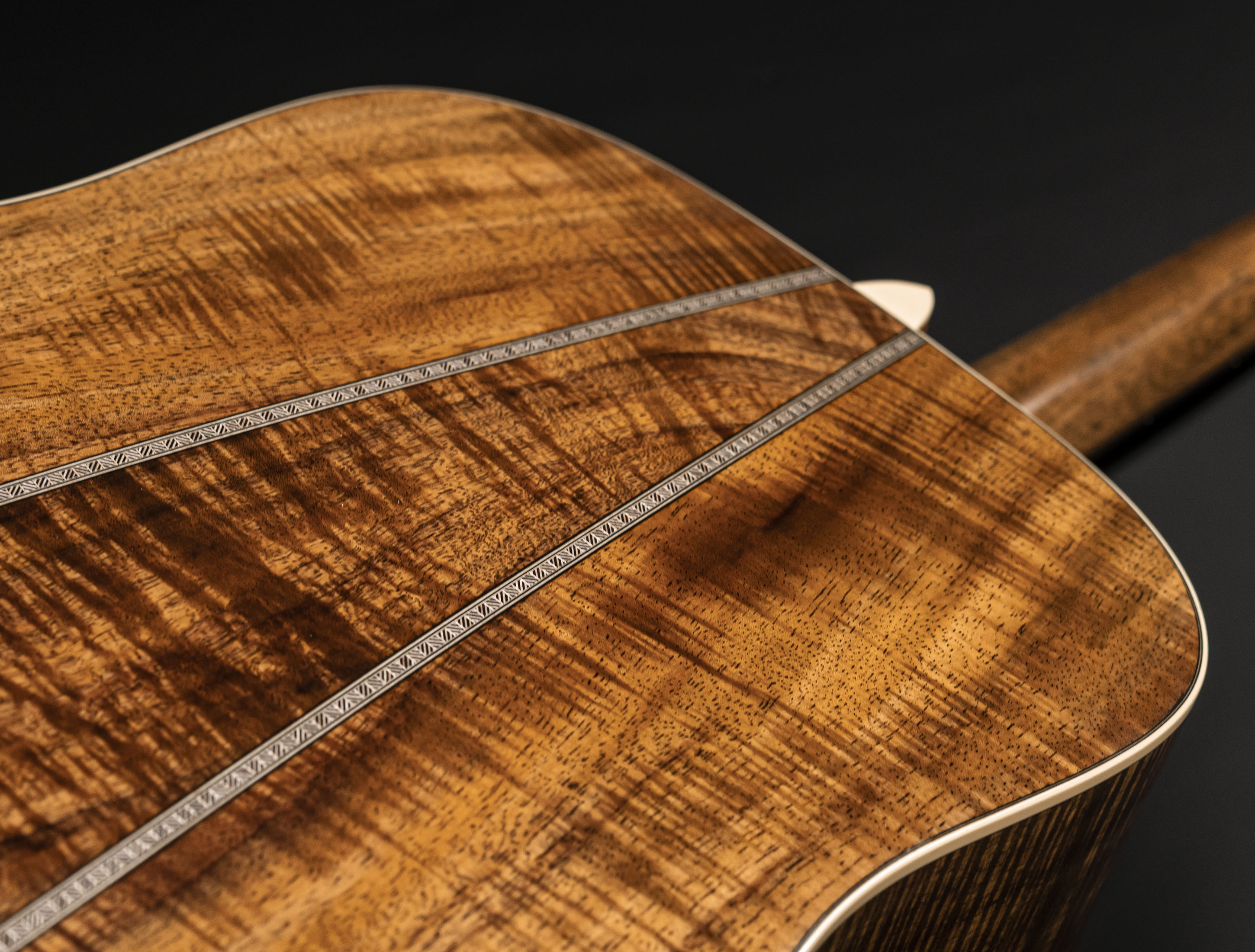 a128147-Martin-Custom-Shop-Super-D-High-Flame-Koa a128147-martin-custom-shop-super-d-high-flame-koa