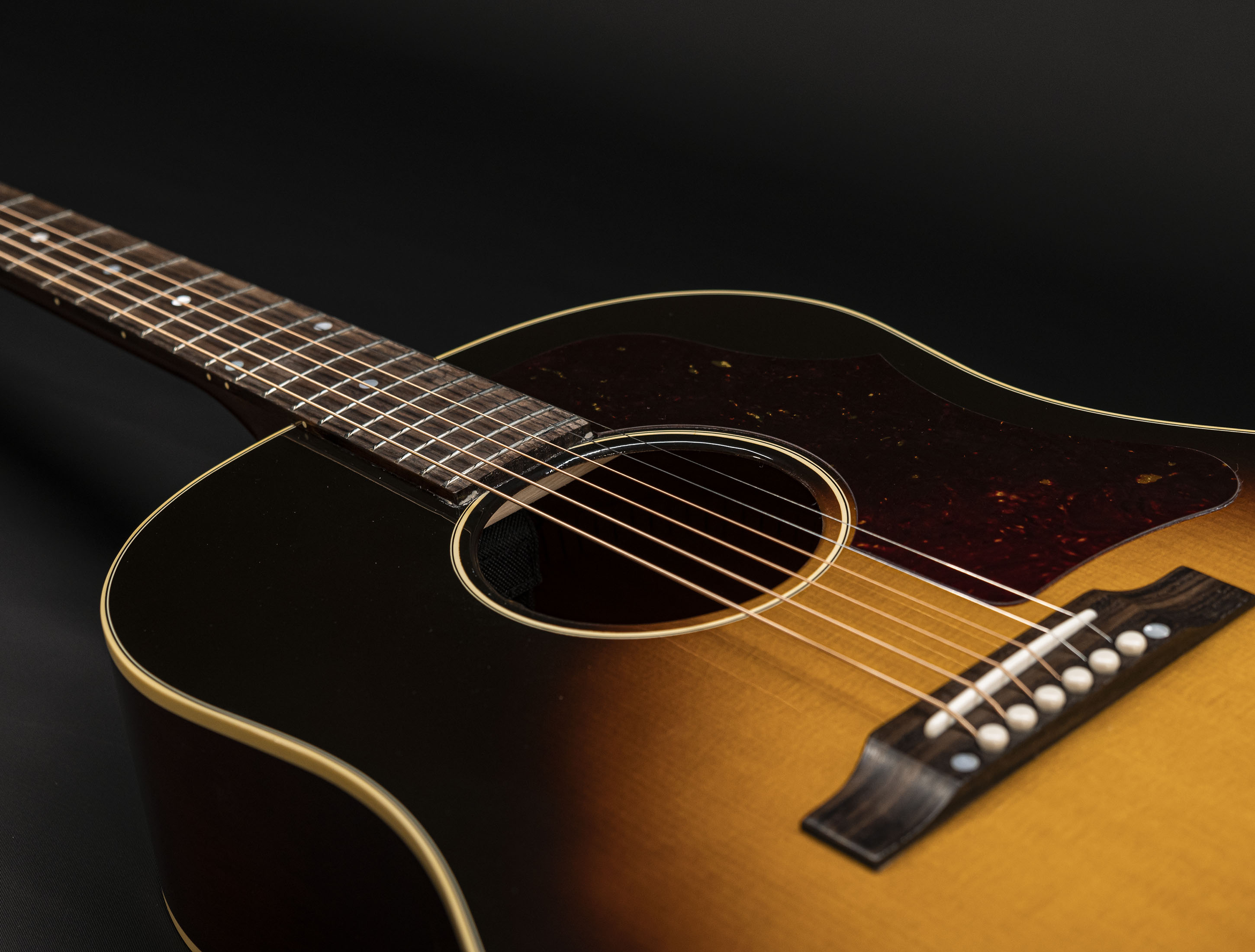 Show gallery (23 images) a128553 gibson-j-45-50s-original-vintage-sunburst