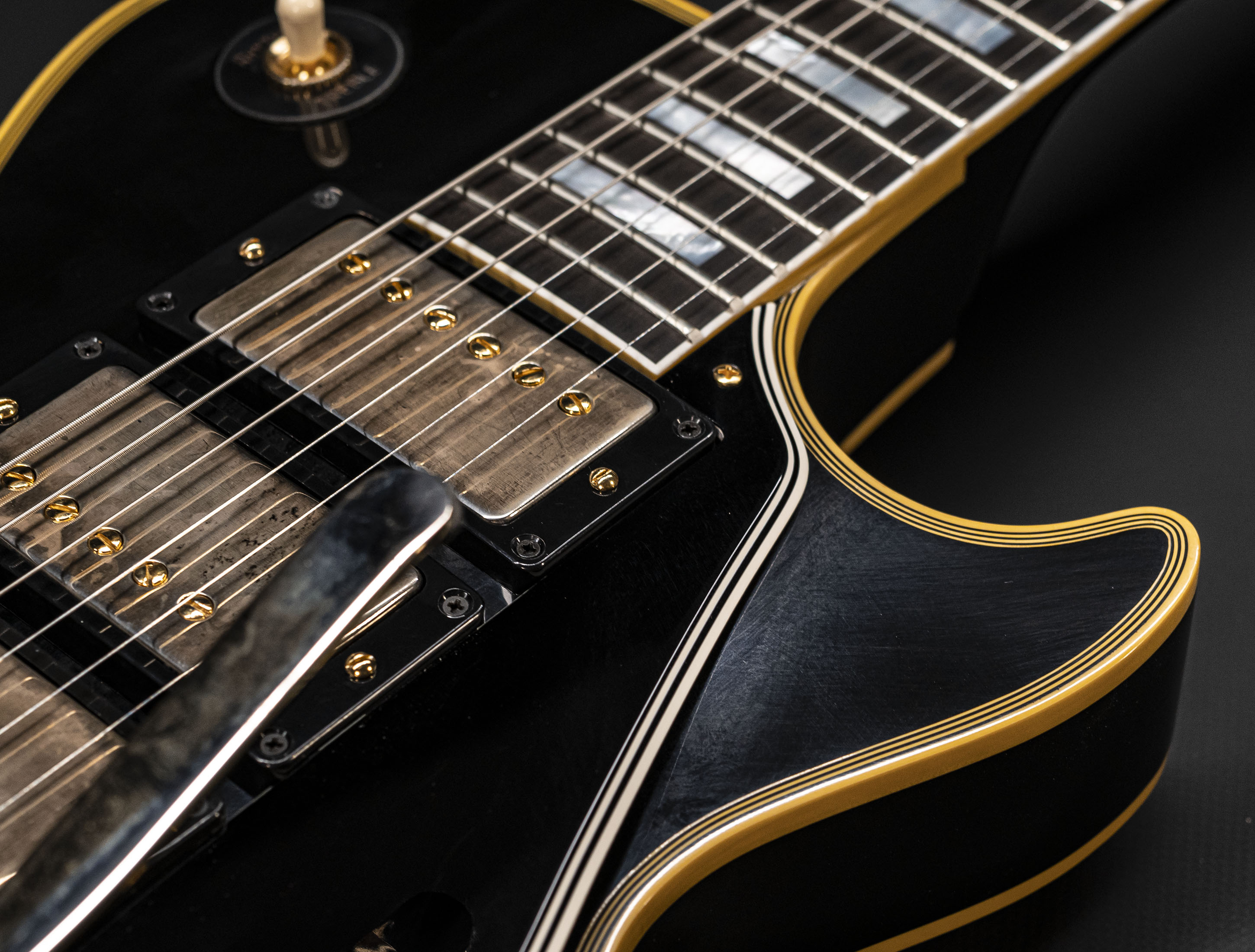 Galerie anzeigen (26 Bilder) a120207 gibson-les-paul-custom-1957-reissue-3-pickup-bigsby-vos-ebony