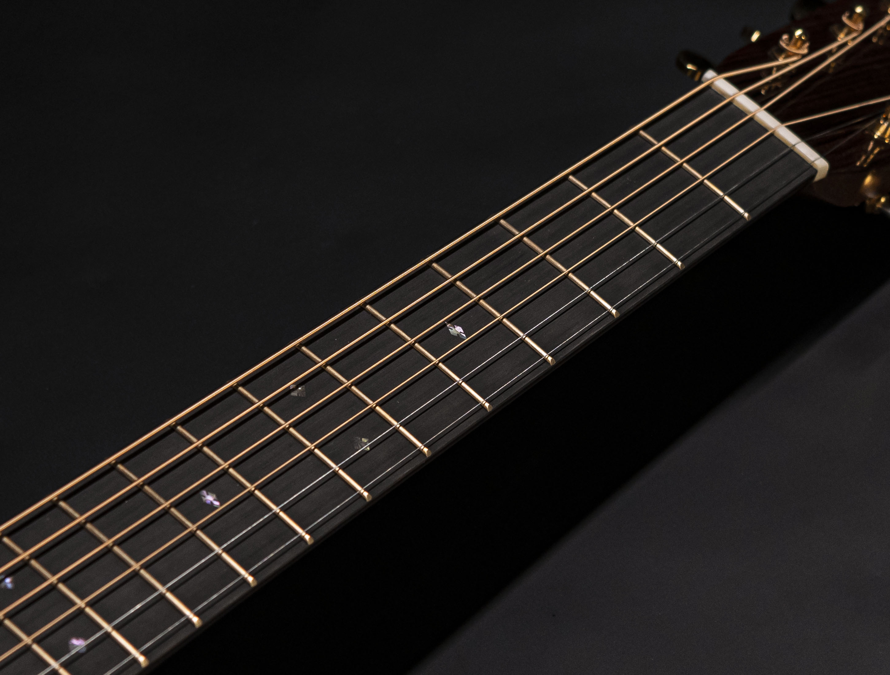 Show gallery (19 images) a10-5893-martin-000-28e-modern-deluxe