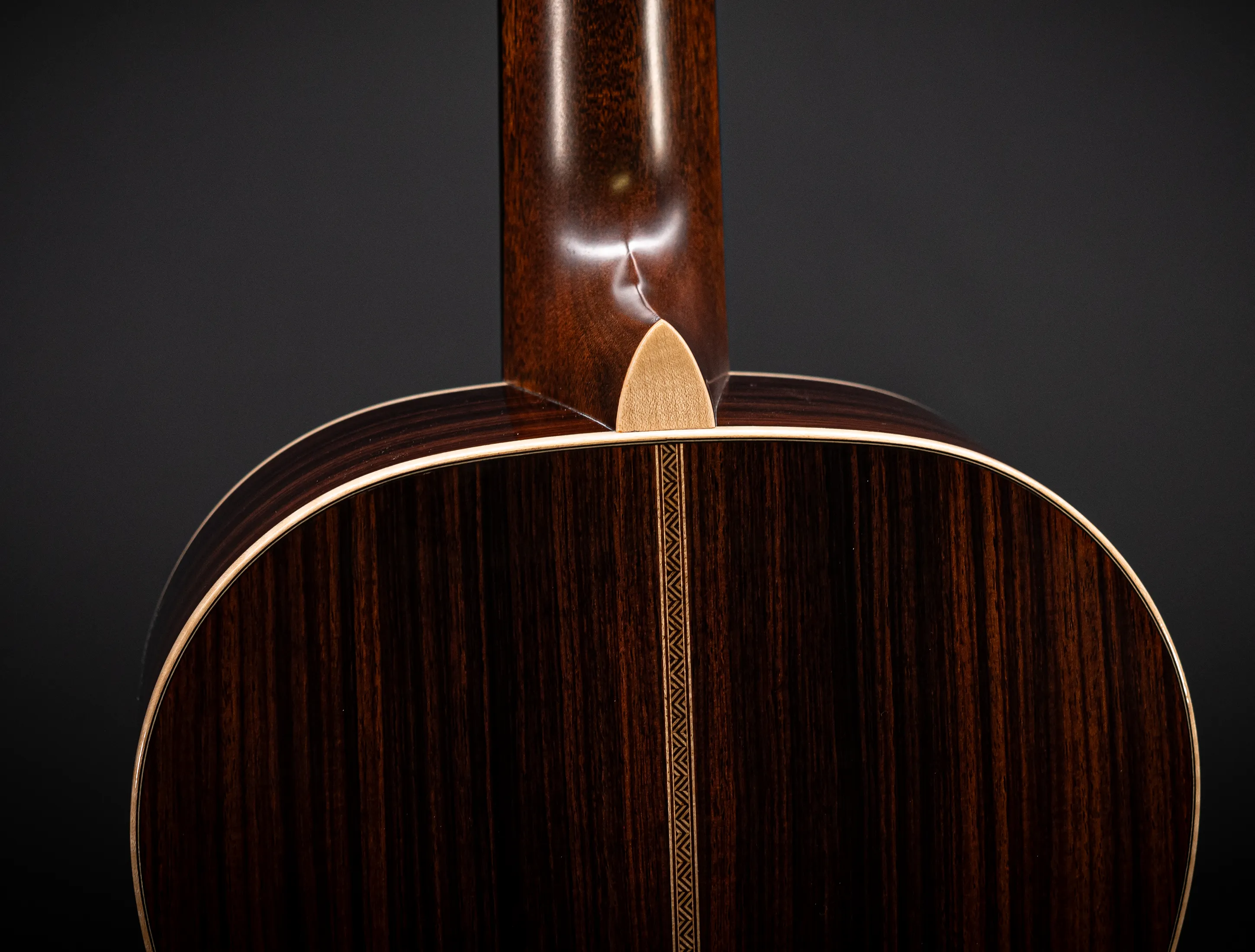 Show gallery (31 images) a170921 Martin 012-28 12-Fret Modern Deluxe Musikhaus-Hermann
