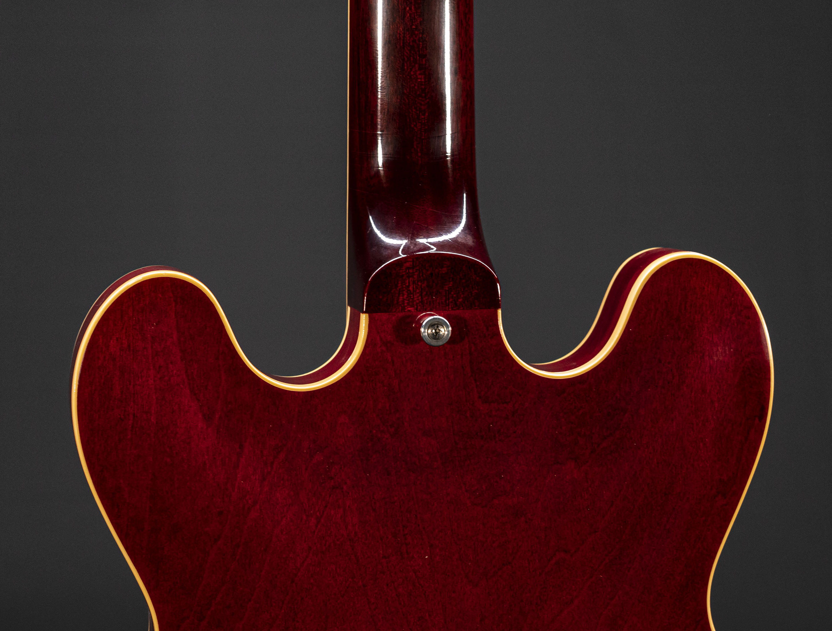 a126649_Gibson-ES-335-1961-Murphy-Lab-Ultra-Light-Aged-Sixties-Cherry a126649 gibson-es-335-1961-murphy-lab-ultra-light-aged-sixties-cherry