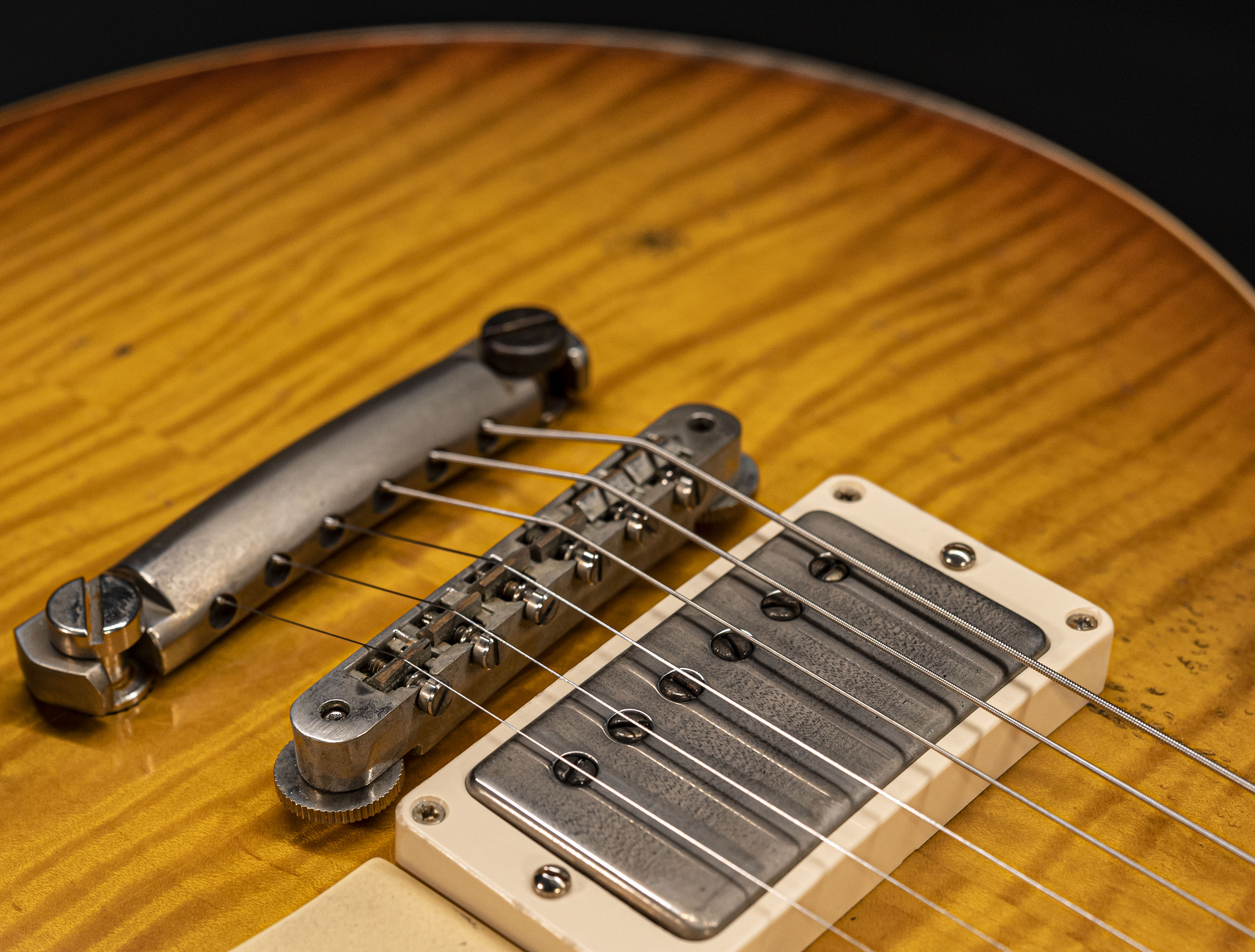 a138839-Gibson-Les-Paul-1959-The-Burst-Tom-Murphy-Painted-TM-R9-Ultra-Heavy-Aged-Murphys-Tea-931783 a138839-gibson-les-paul-1959-the-burst-tom-murphy-painted-tm-r9-ultra-heavy-aged-murphys-tea-931783