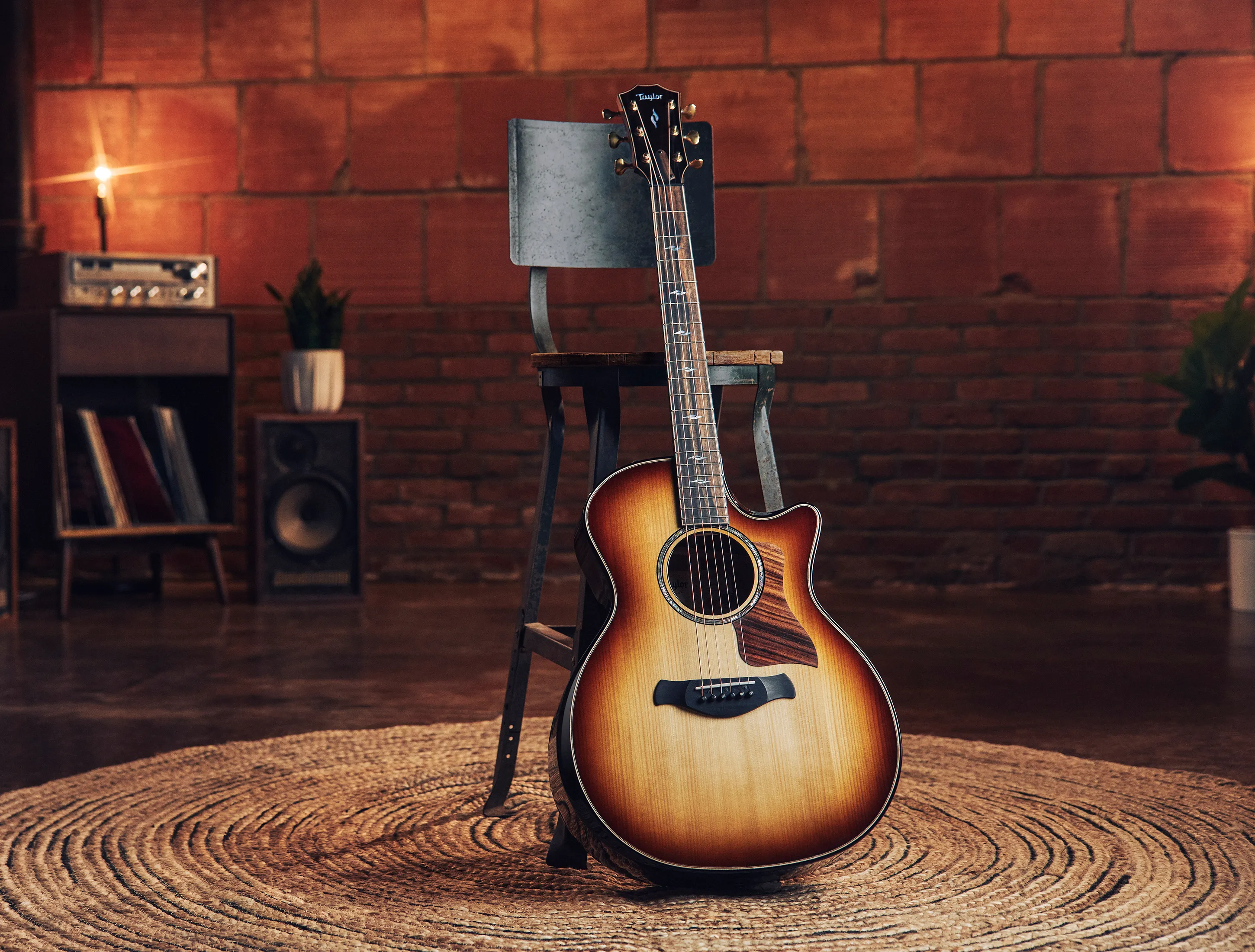 Taylor-Builders-Edition-814ce-Adirondack-Honduras001