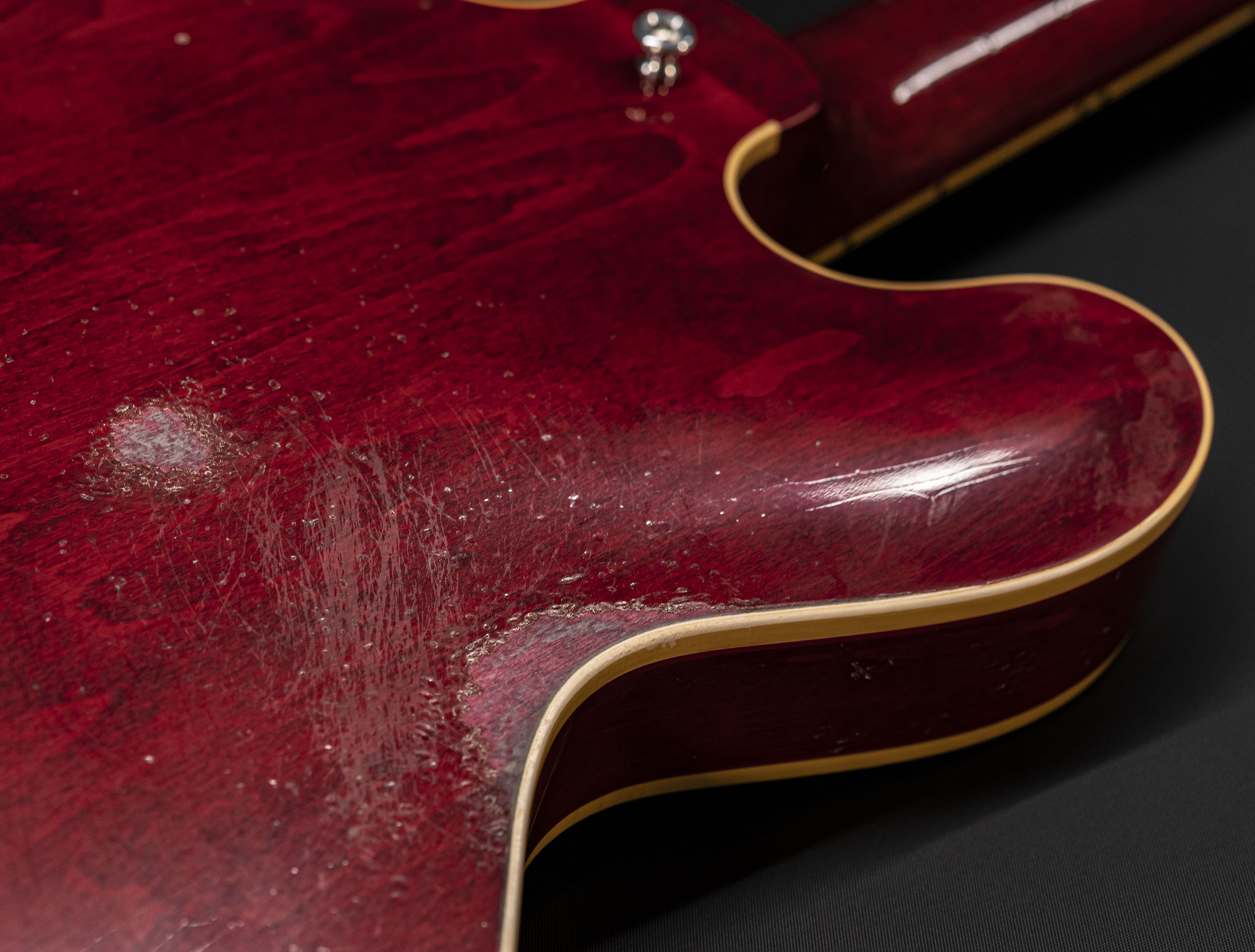a128109-Gibson-1961-ES-335-Heavy-Aged-Murphy-Lab-Sixties-Cherry a128109-gibson-1961-es-335-heavy-aged-murphy-lab-sixties-cherry